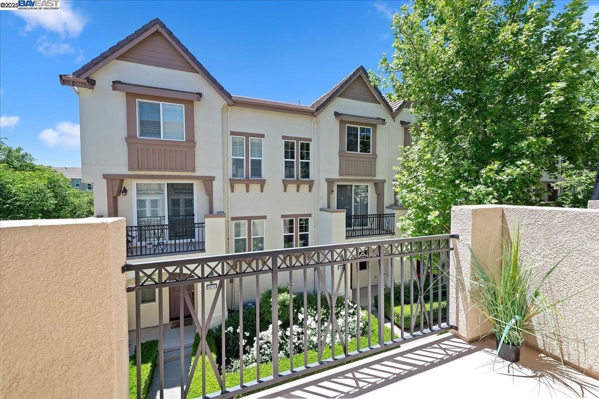 Detail Gallery Image 22 of 33 For 164 Heligan Lane #2,  Livermore,  CA 94551-0000 - 2 Beds | 2/1 Baths