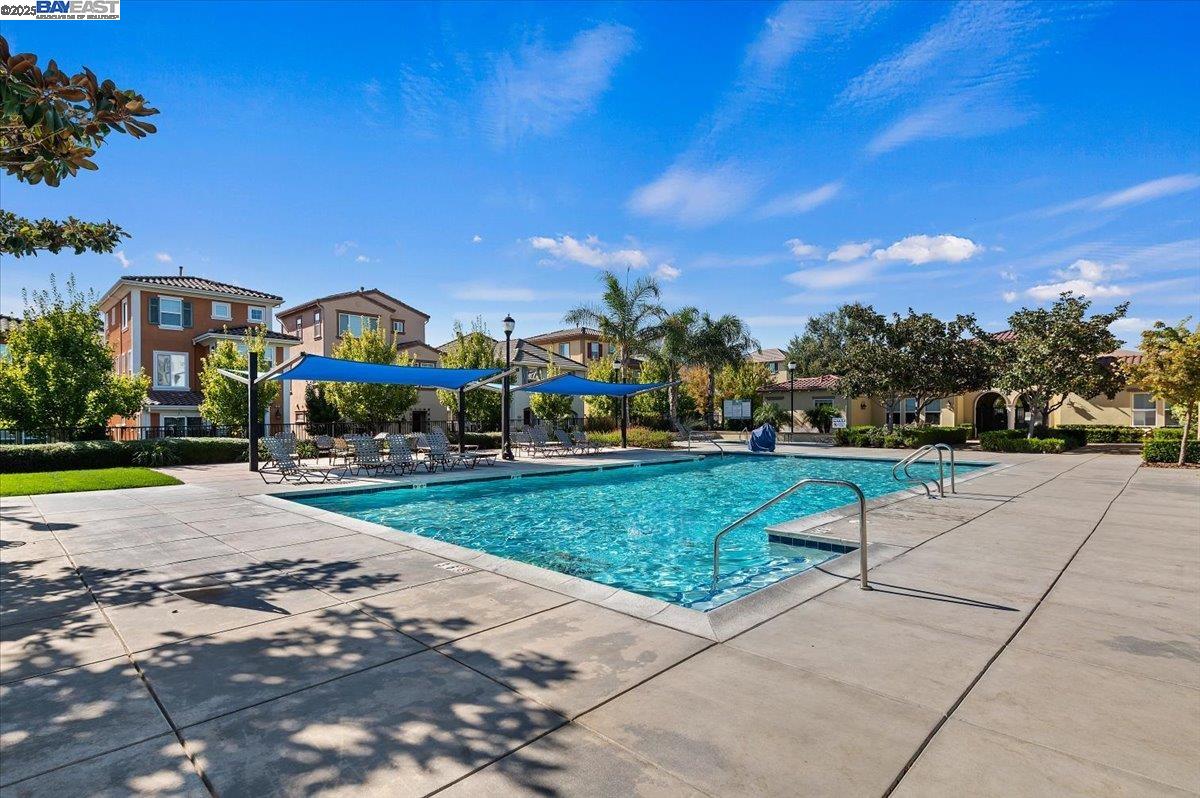 Detail Gallery Image 29 of 33 For 164 Heligan Lane #2,  Livermore,  CA 94551-0000 - 2 Beds | 2/1 Baths