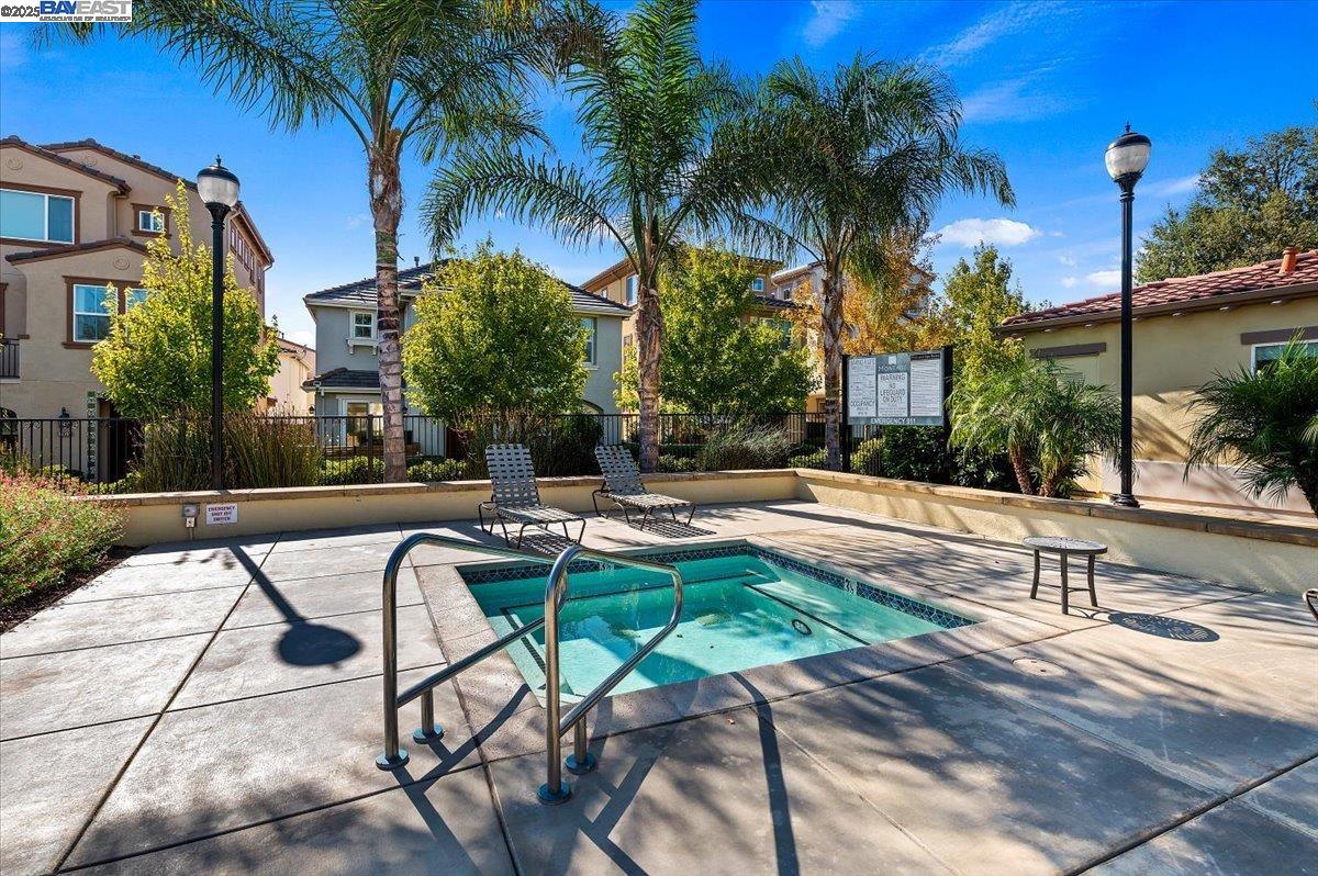 Detail Gallery Image 31 of 33 For 164 Heligan Lane #2,  Livermore,  CA 94551-0000 - 2 Beds | 2/1 Baths