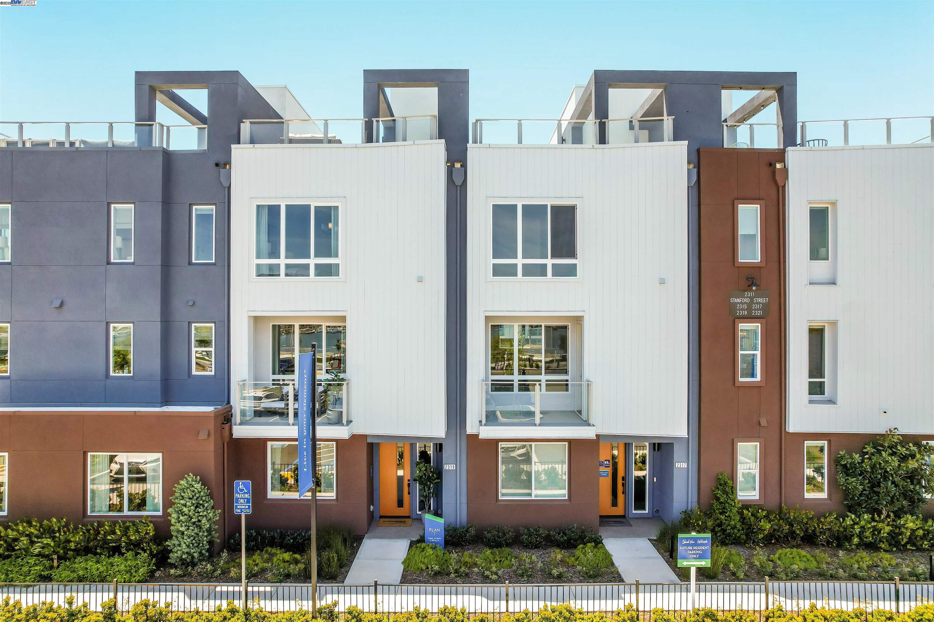 Detail Gallery Image 1 of 60 For 2260 Stanford Street, Alameda,  CA 94501 - 3 Beds | 3/1 Baths