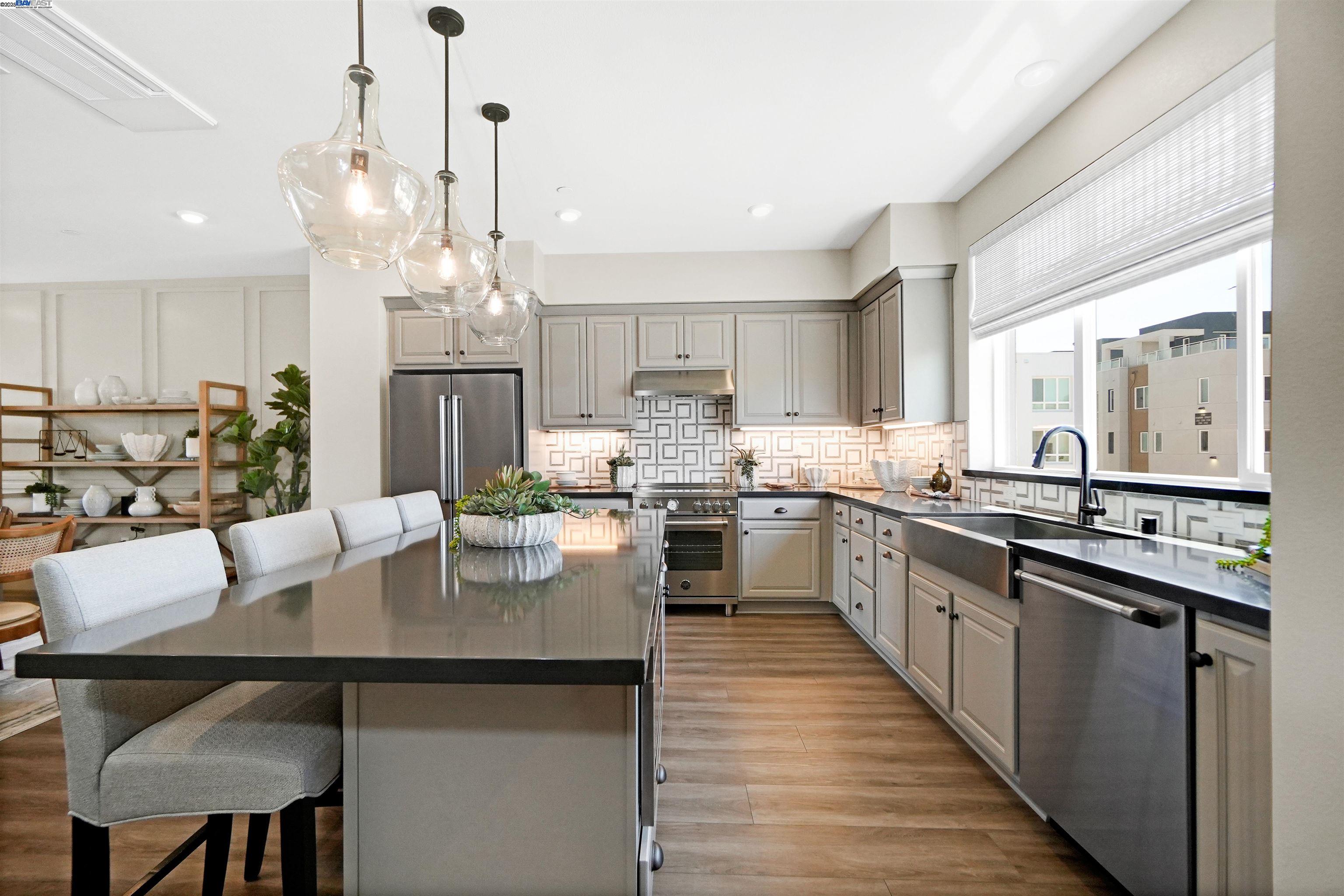 Detail Gallery Image 24 of 60 For 2260 Stanford Street, Alameda,  CA 94501 - 3 Beds | 3/1 Baths