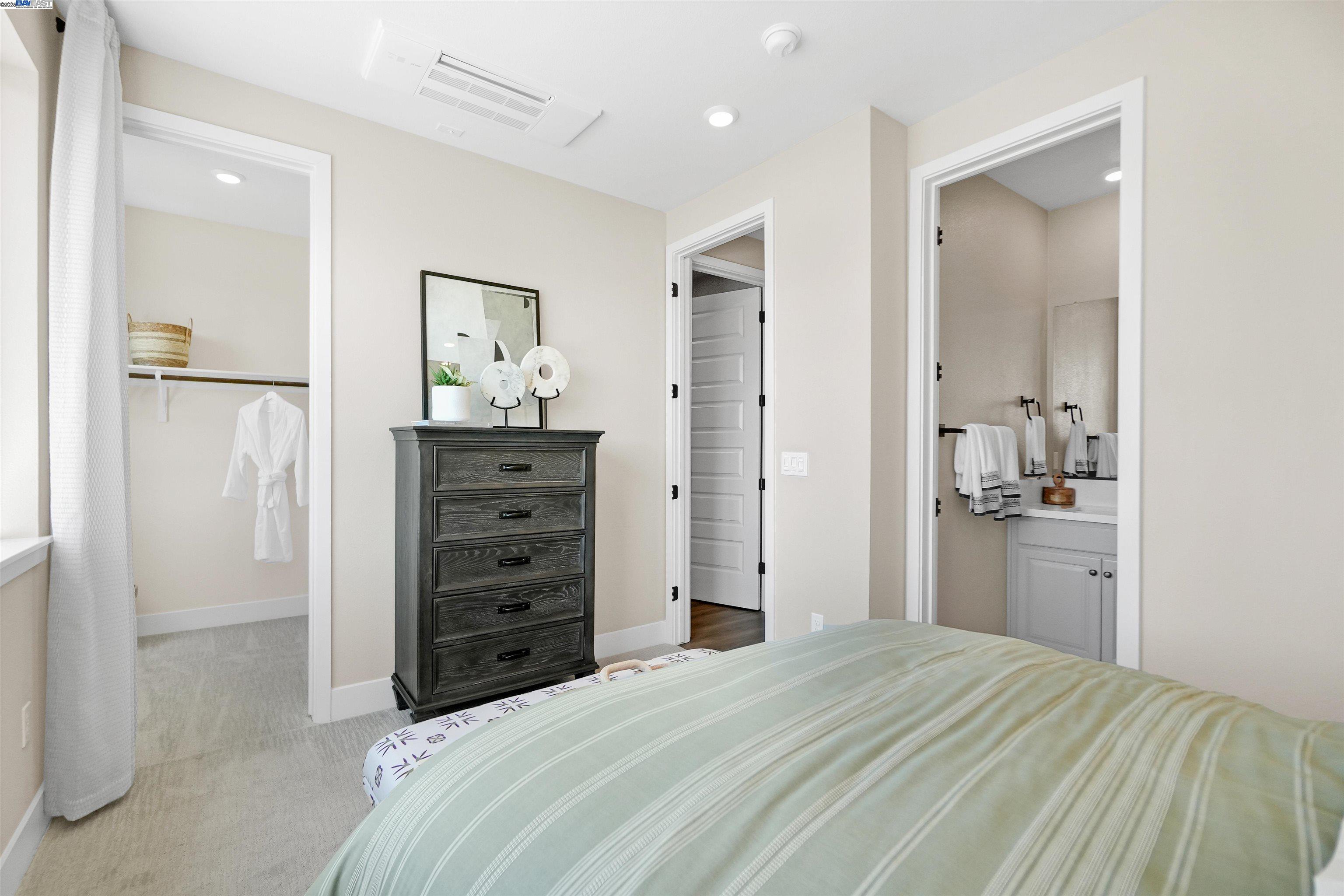 Detail Gallery Image 29 of 60 For 2260 Stanford Street, Alameda,  CA 94501 - 3 Beds | 3/1 Baths