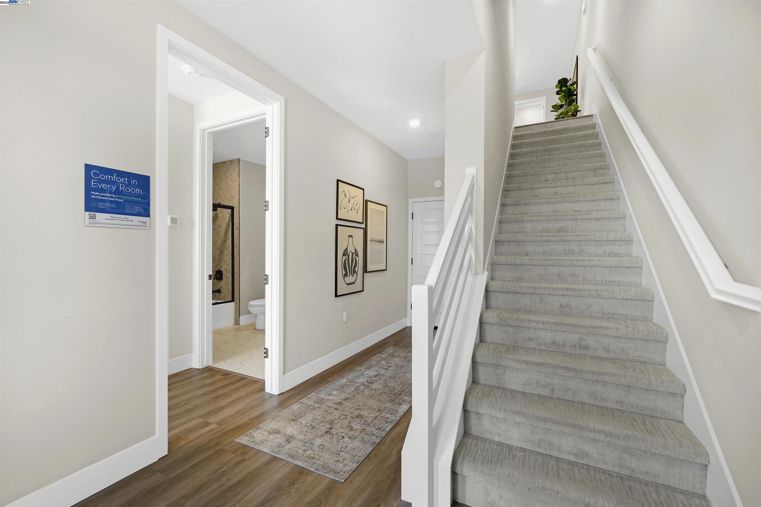 Detail Gallery Image 5 of 60 For 2260 Stanford Street, Alameda,  CA 94501 - 3 Beds | 3/1 Baths