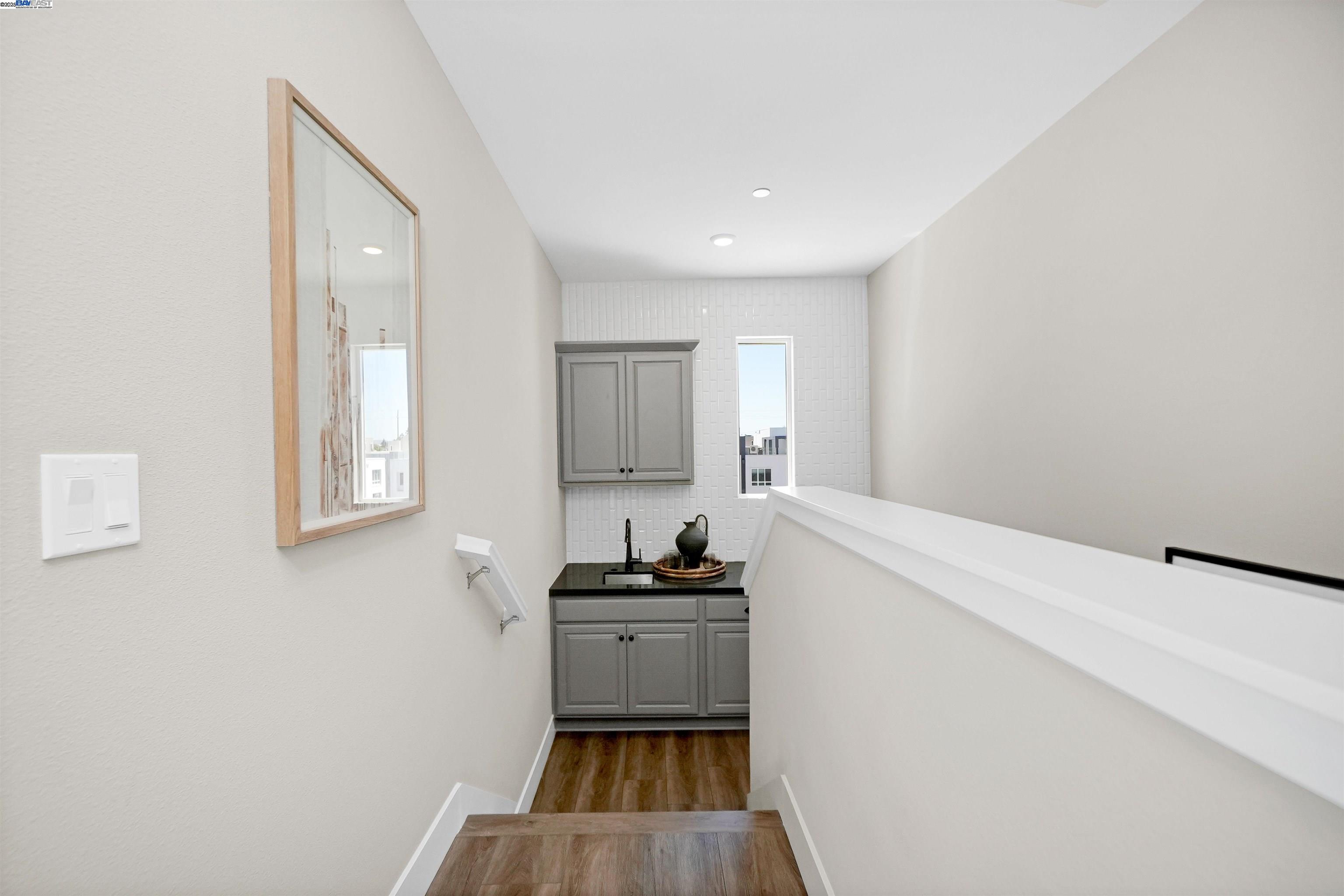 Detail Gallery Image 41 of 60 For 2260 Stanford Street, Alameda,  CA 94501 - 3 Beds | 3/1 Baths
