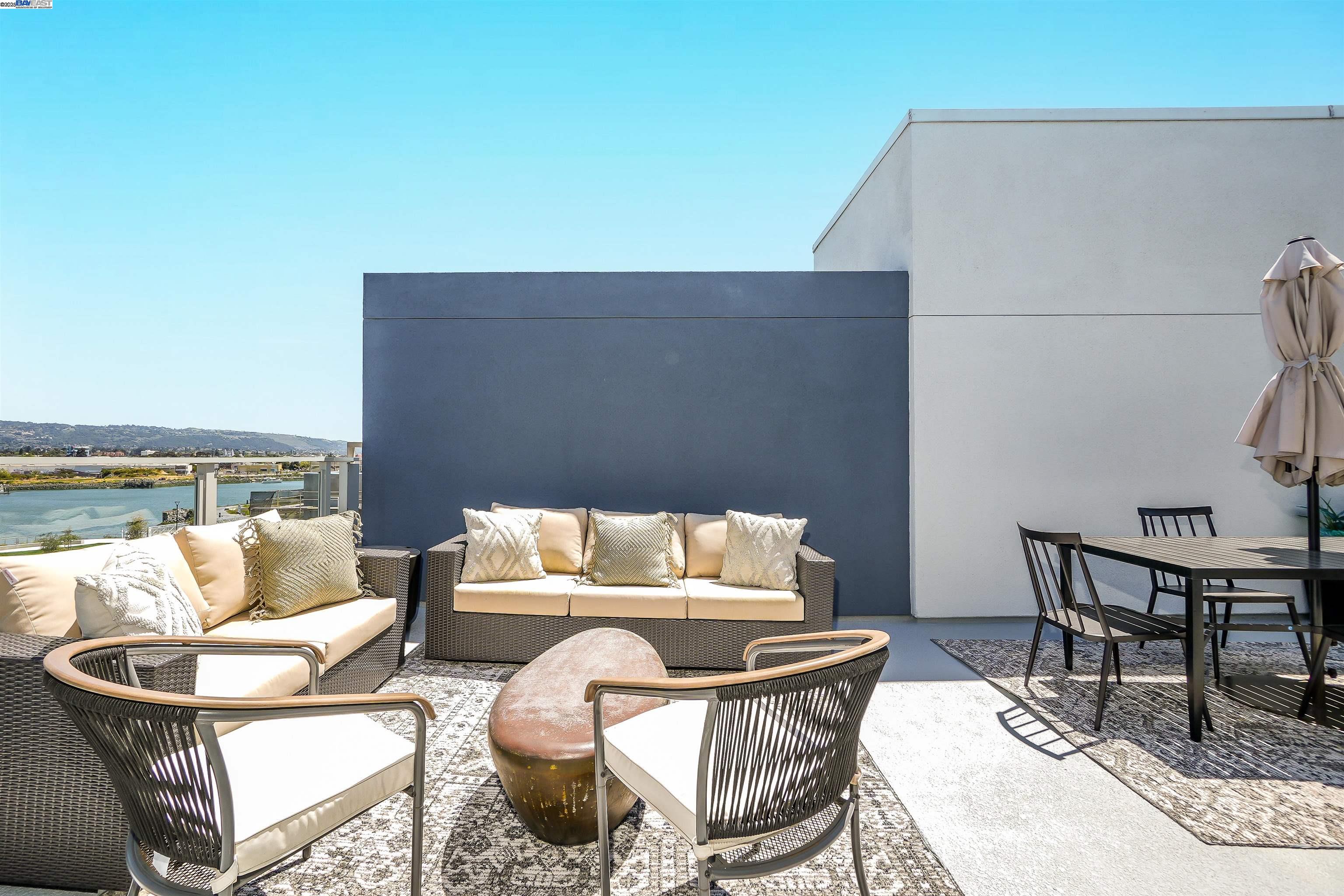 Detail Gallery Image 45 of 60 For 2260 Stanford Street, Alameda,  CA 94501 - 3 Beds | 3/1 Baths