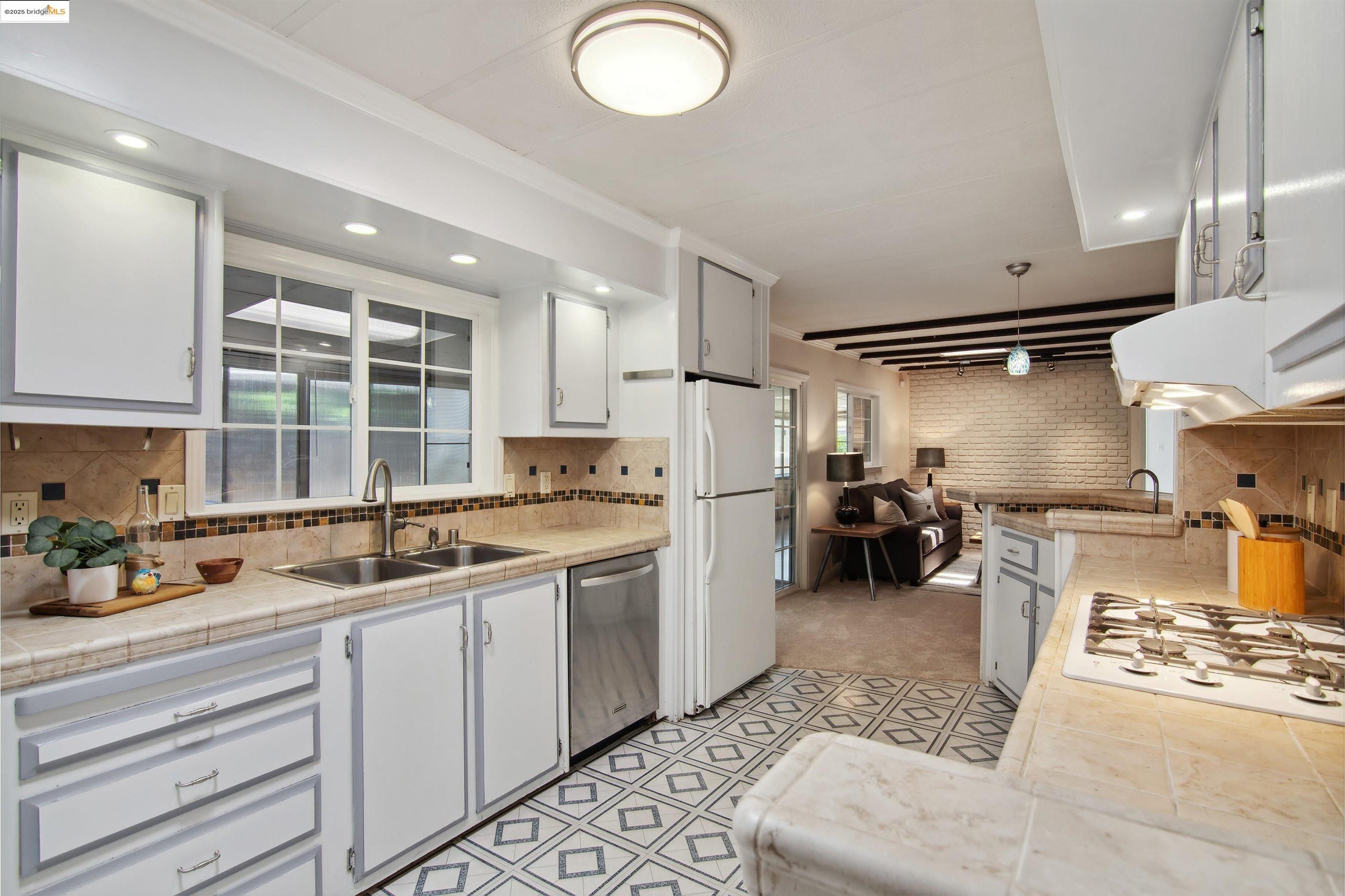Detail Gallery Image 17 of 45 For 3505 Gateway Rd 25e,  Bethel Island,  CA 94511 - 2 Beds | 2 Baths