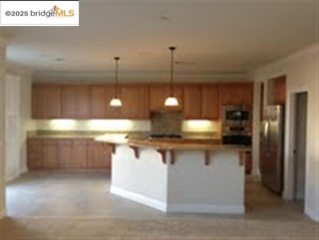 Detail Gallery Image 2 of 15 For 86 Bottlebrush Ct, Oakley,  CA 94561 - 5 Beds | 4/1 Baths