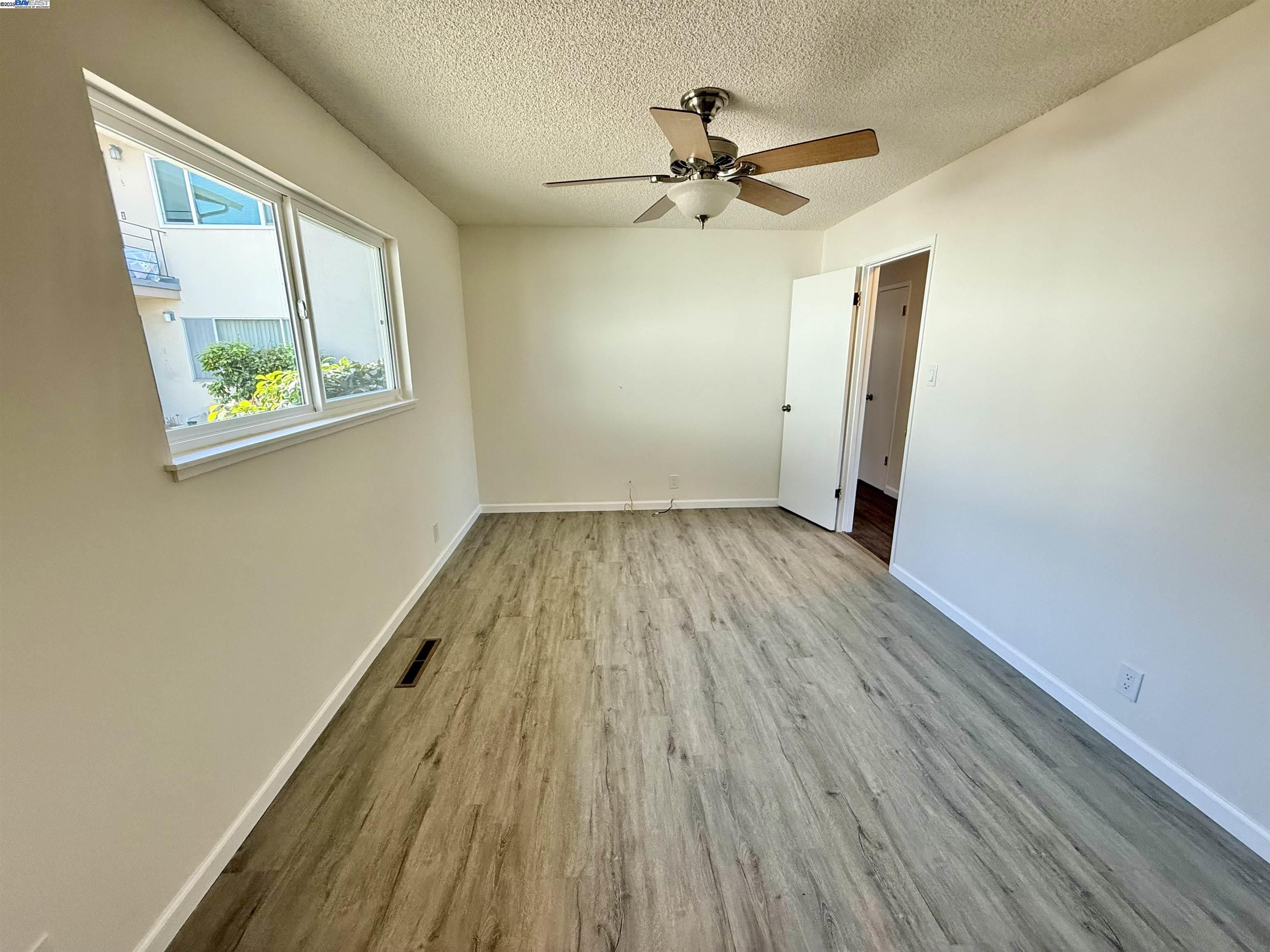 Detail Gallery Image 17 of 26 For 809 Coburn Ct #a,  San Leandro,  CA 94578 - 2 Beds | 2 Baths