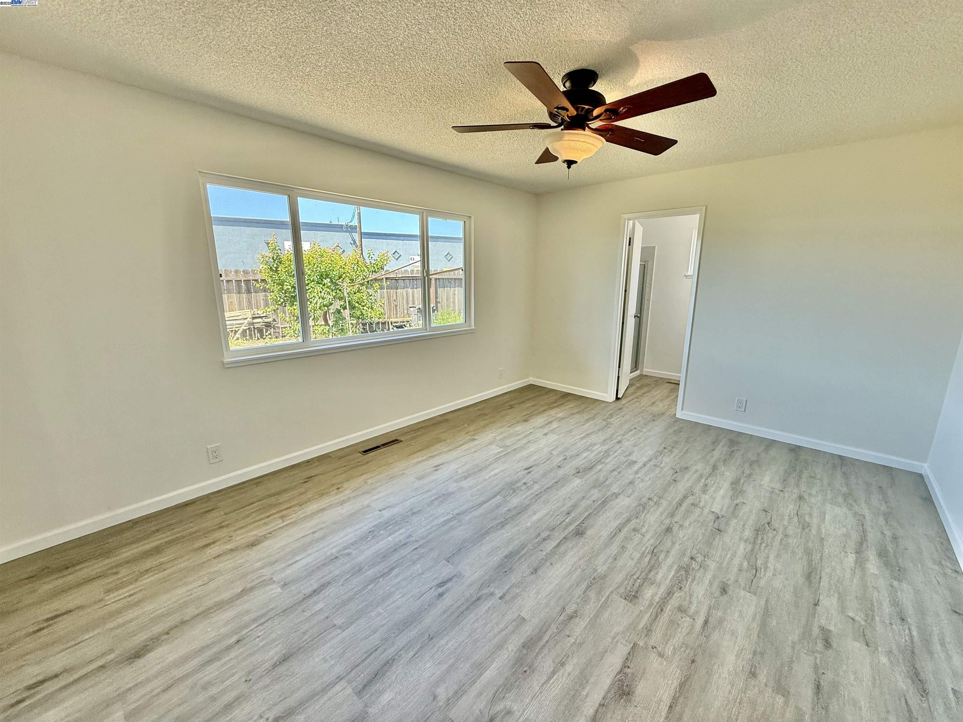 Detail Gallery Image 18 of 26 For 809 Coburn Ct #a,  San Leandro,  CA 94578 - 2 Beds | 2 Baths