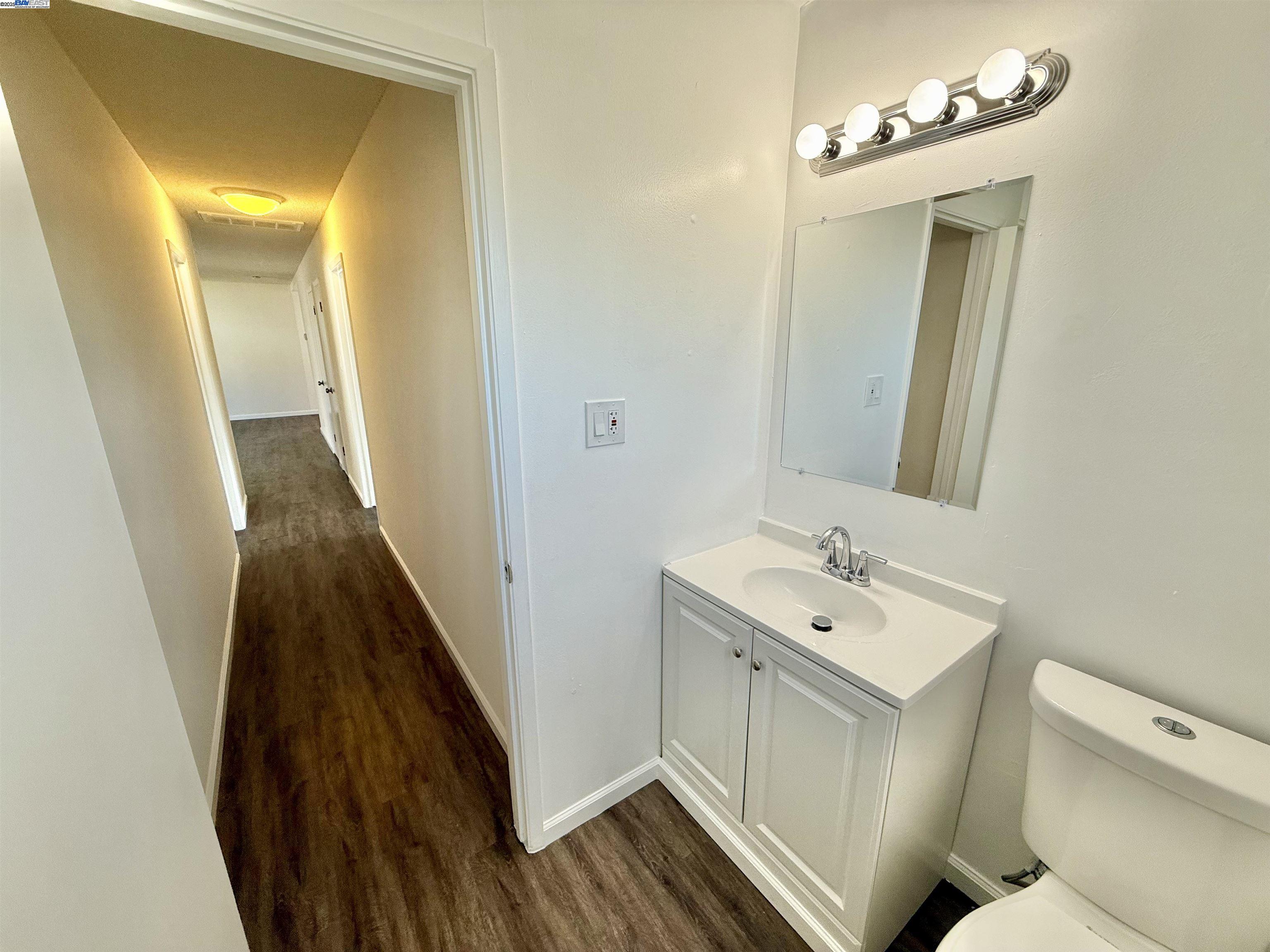 Detail Gallery Image 24 of 26 For 809 Coburn Ct #a,  San Leandro,  CA 94578 - 2 Beds | 2 Baths