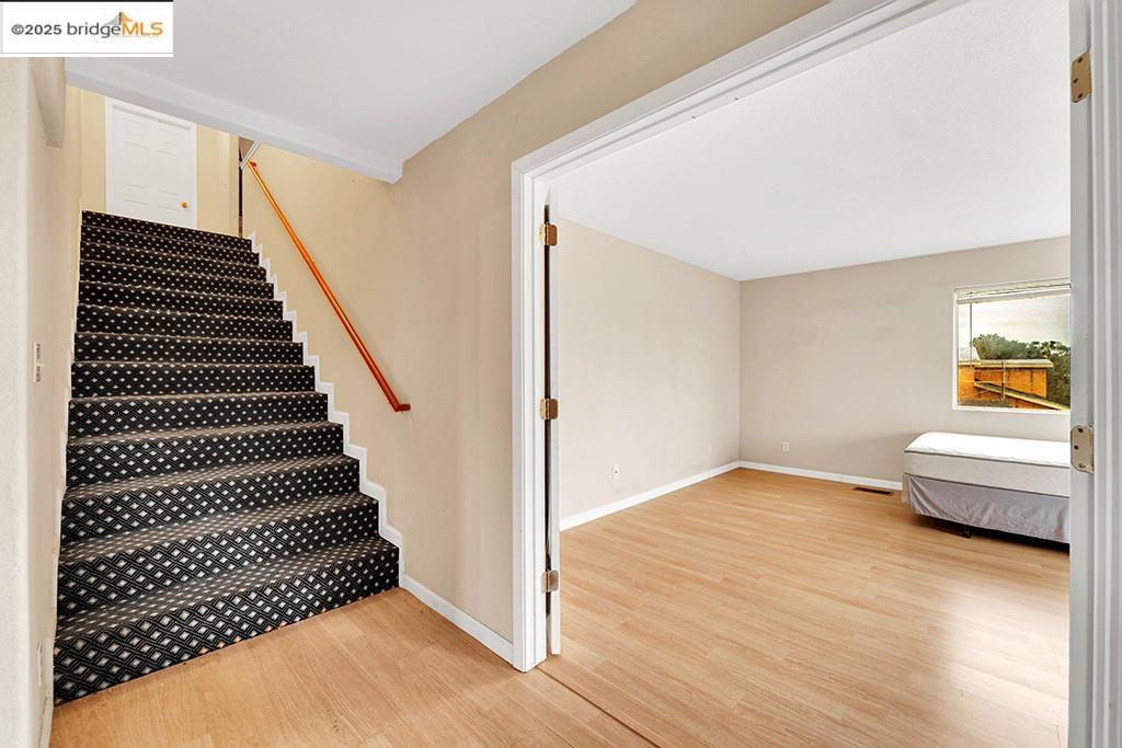 Detail Gallery Image 12 of 33 For 1259 Fulton Ave, Vallejo,  CA 94591 - 5 Beds | 4 Baths