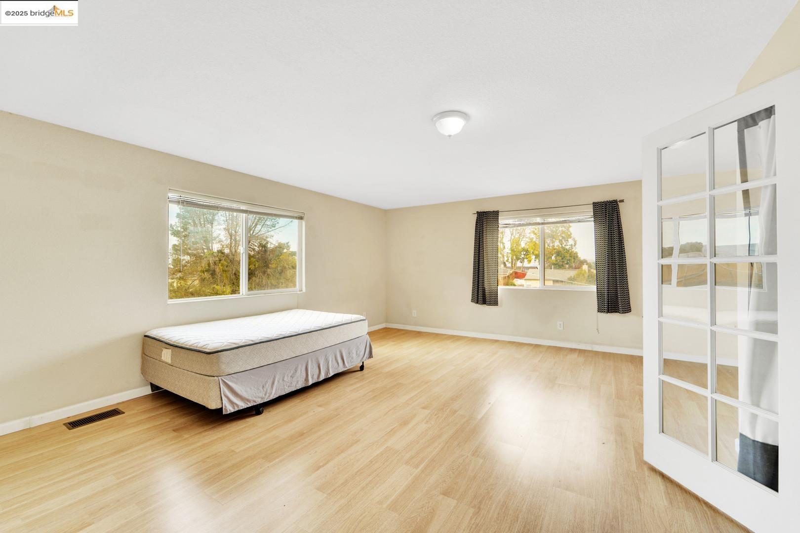 Detail Gallery Image 15 of 33 For 1259 Fulton Ave, Vallejo,  CA 94591 - 5 Beds | 4 Baths