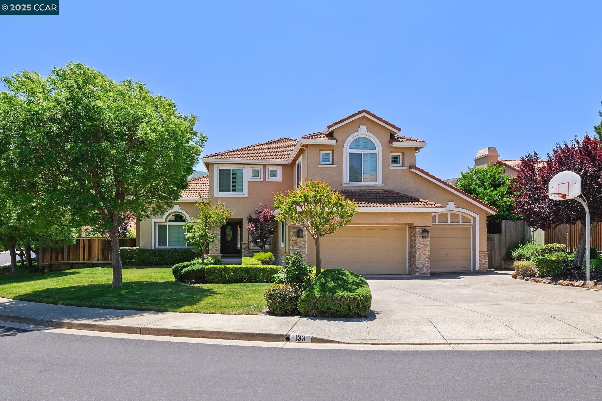Detail Gallery Image 1 of 54 For 133 El Portal Place, Clayton,  CA 94517-1741 - 5 Beds | 3 Baths
