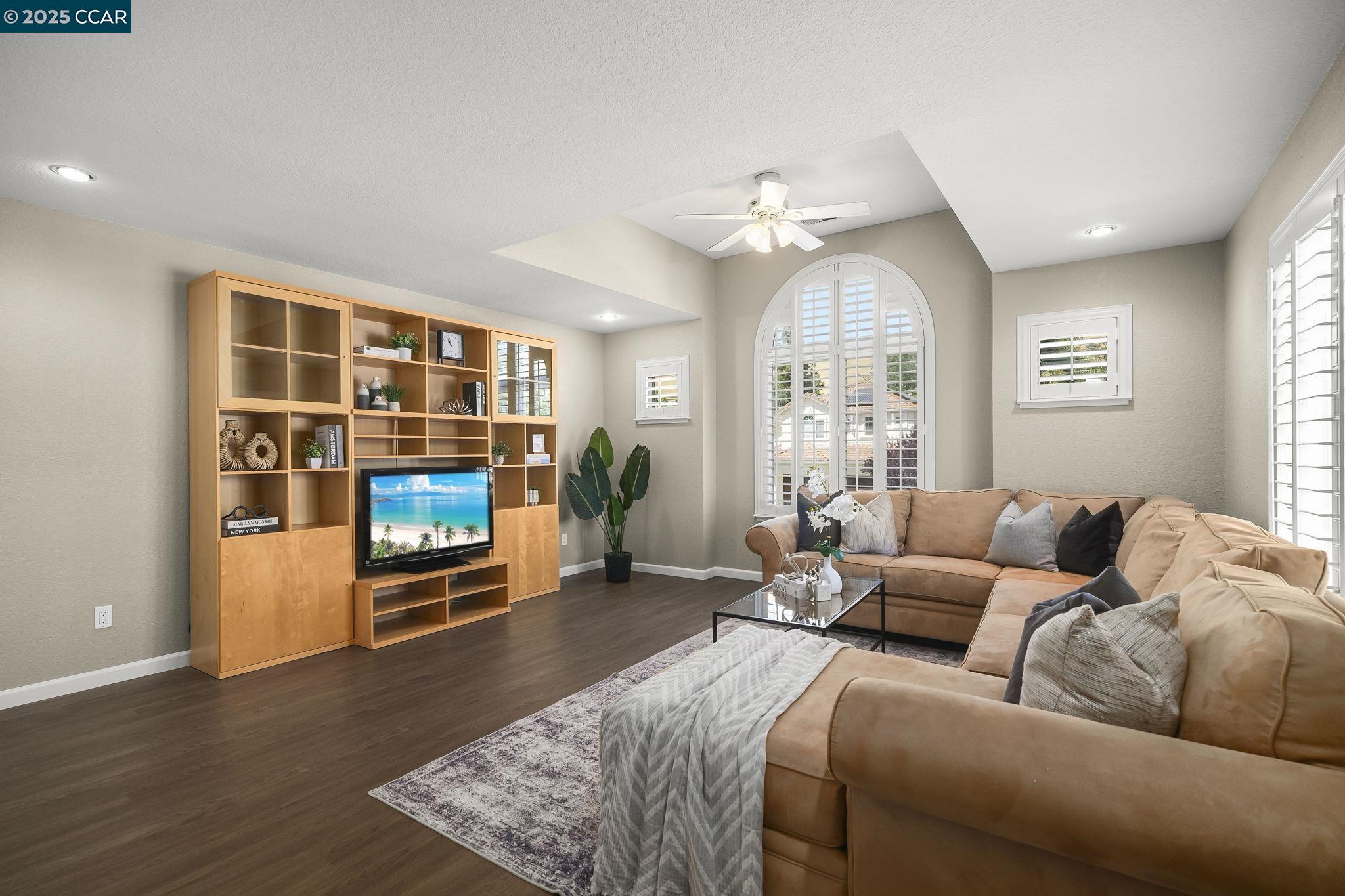 Detail Gallery Image 28 of 54 For 133 El Portal Place, Clayton,  CA 94517-1741 - 5 Beds | 3 Baths