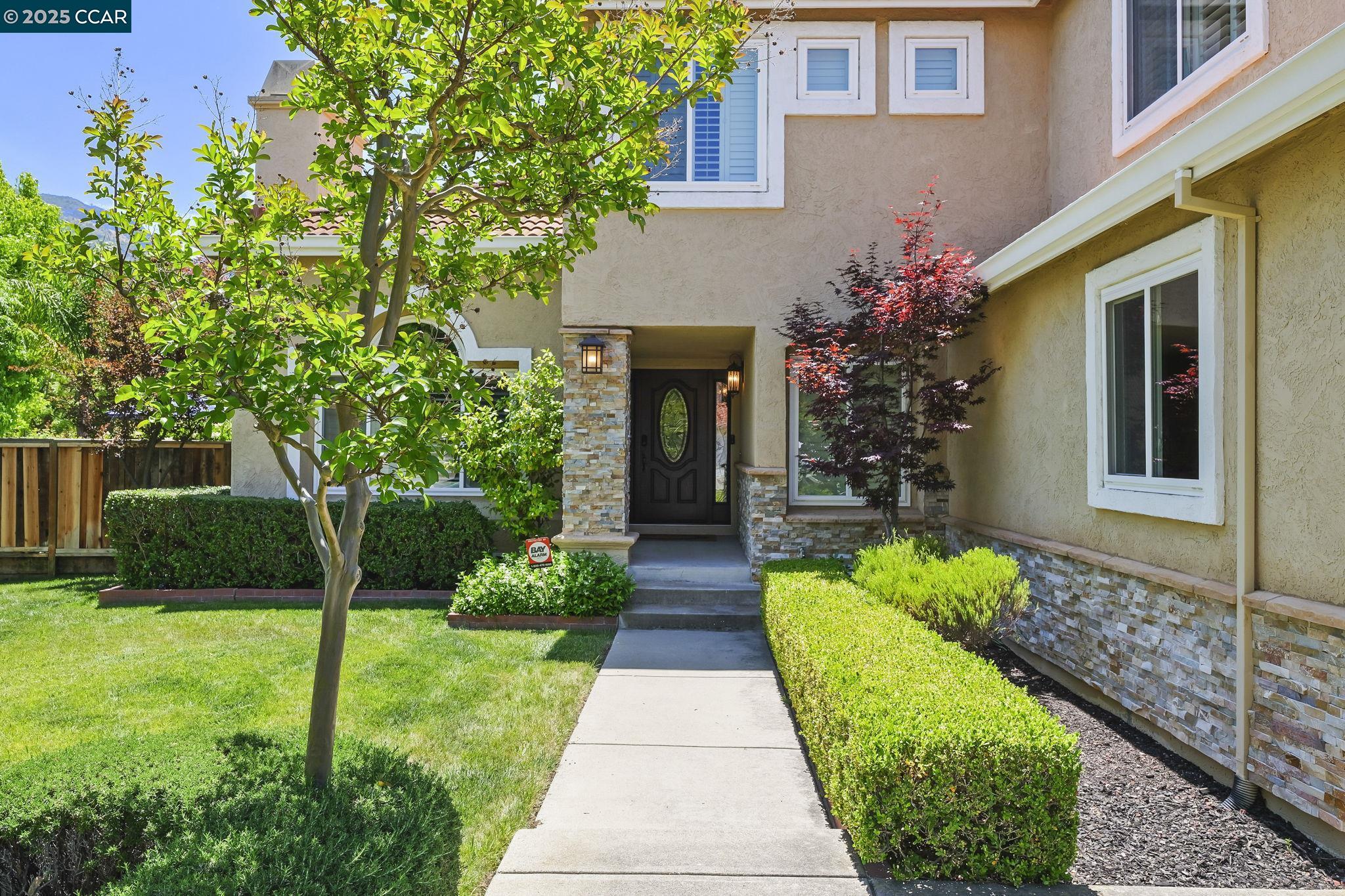 Detail Gallery Image 5 of 54 For 133 El Portal Place, Clayton,  CA 94517-1741 - 5 Beds | 3 Baths