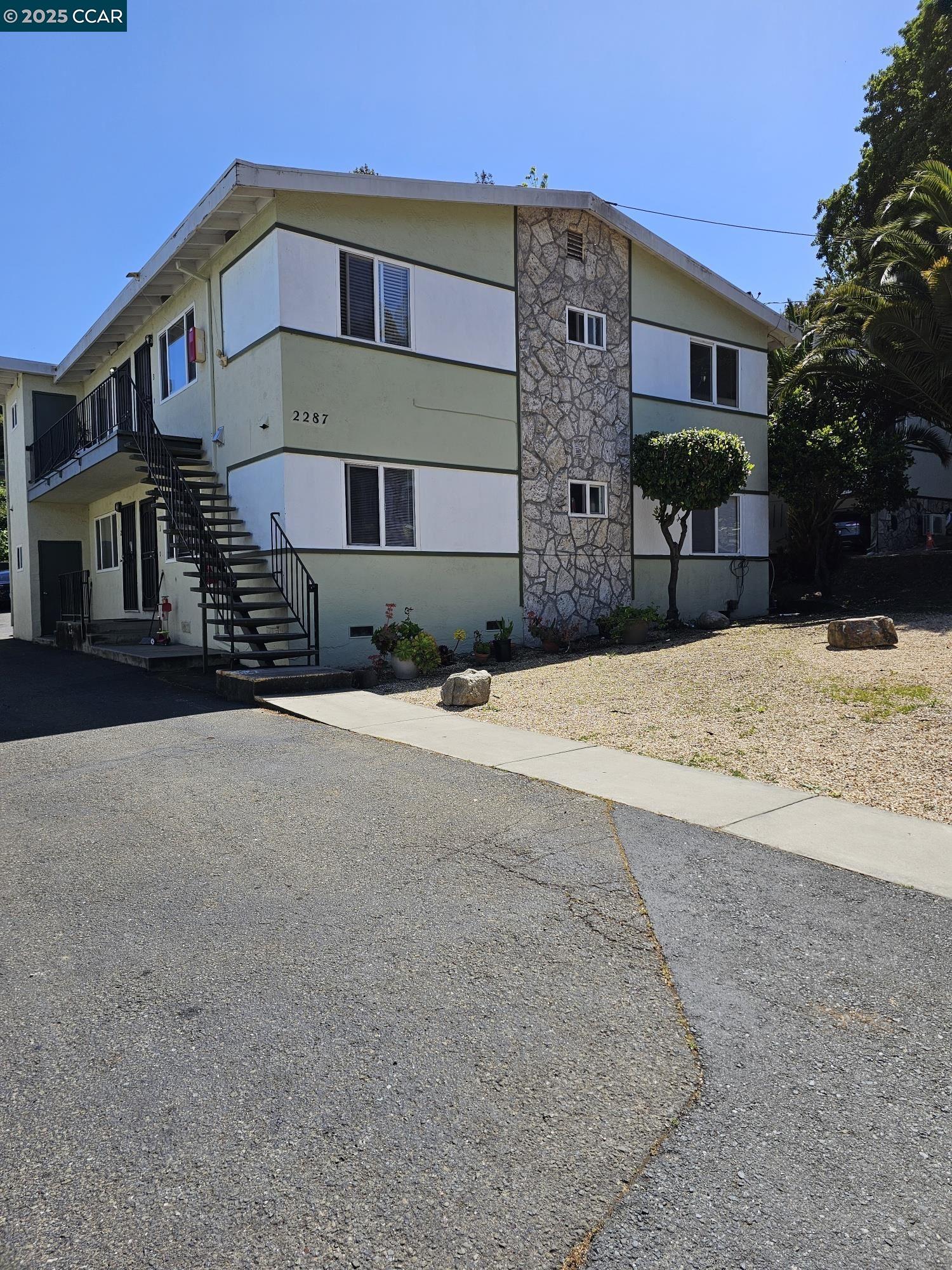 Detail Gallery Image 1 of 9 For 2291 Cuadra Ct #4,  Pinole,  CA 94564 - 2 Beds | 1 Baths