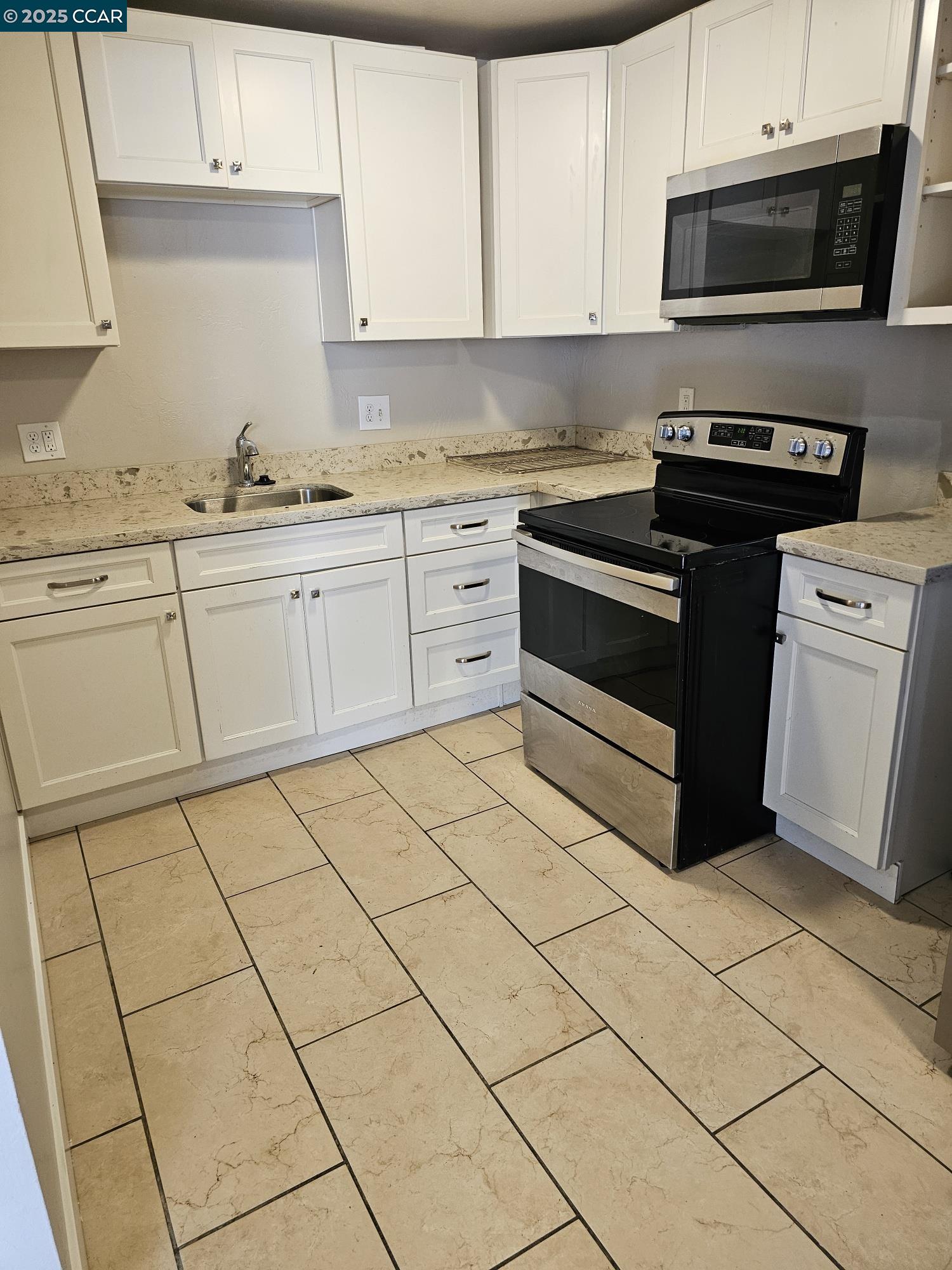 Detail Gallery Image 8 of 9 For 2291 Cuadra Ct #4,  Pinole,  CA 94564 - 2 Beds | 1 Baths