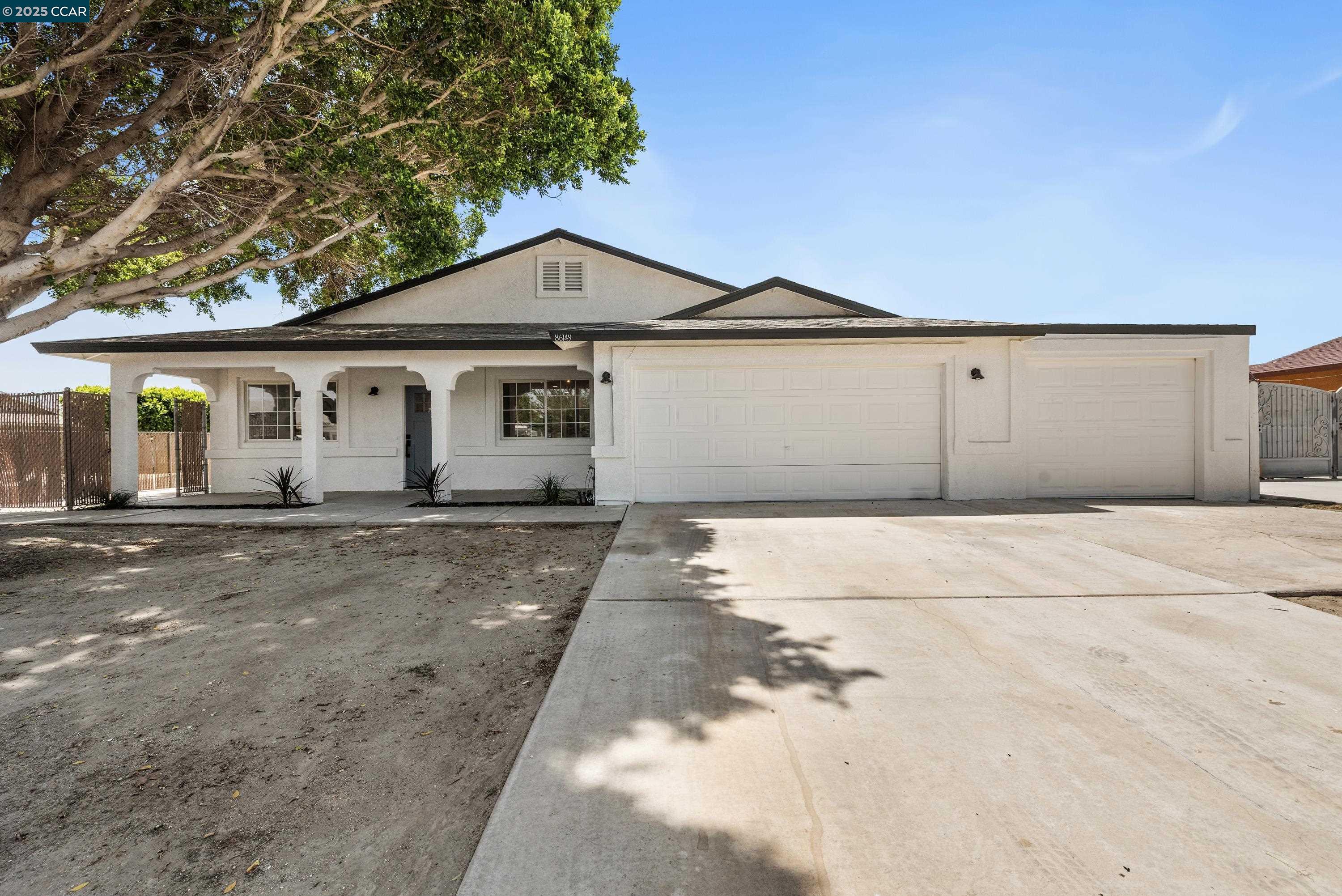 Detail Gallery Image 1 of 25 For 86149 Calle Bouganville, Coachella,  CA 92236-2235 - 3 Beds | 2 Baths