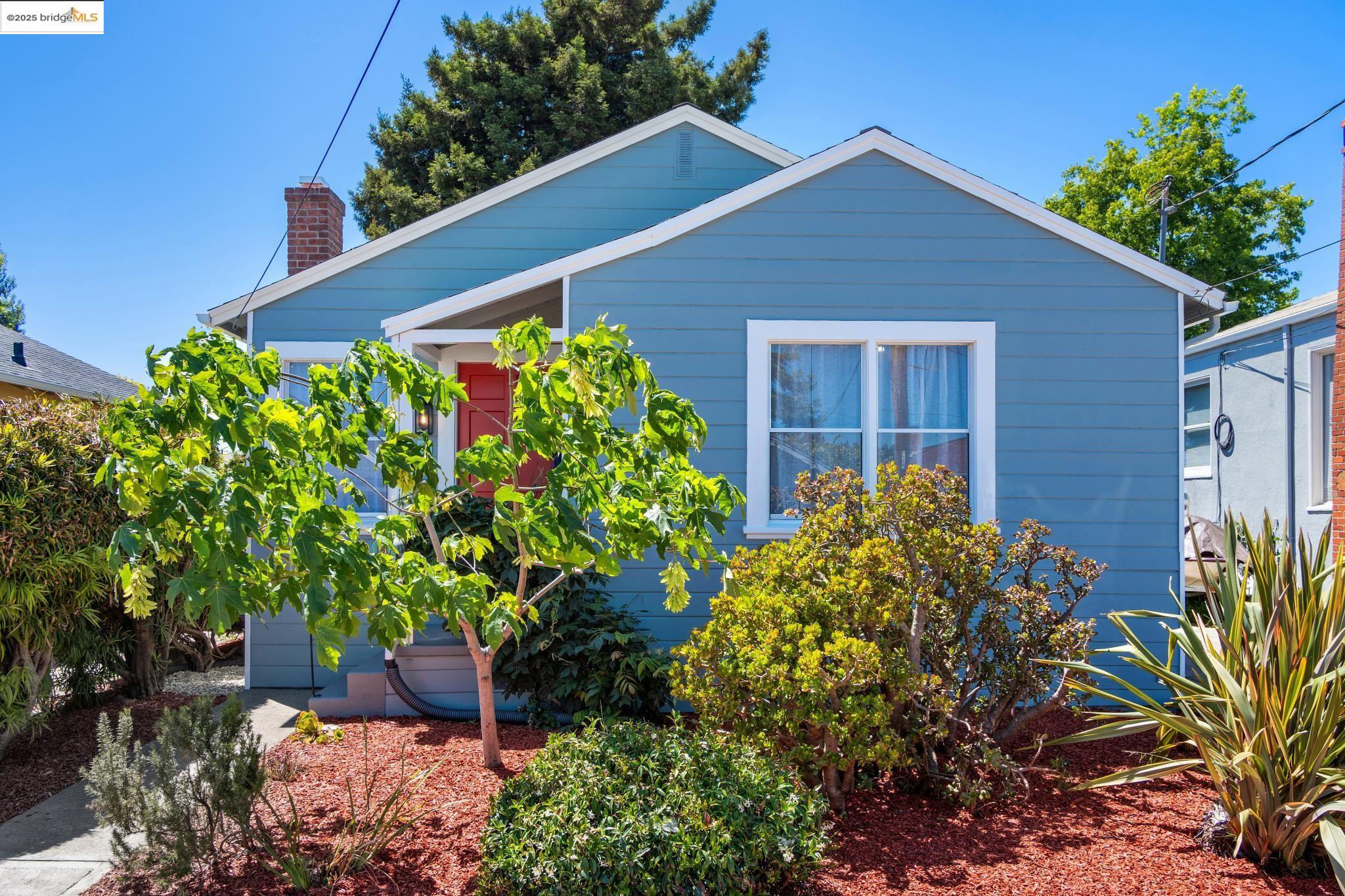 Detail Gallery Image 1 of 1 For 623 38th St, Richmond,  CA 94805 - 2 Beds | 1 Baths