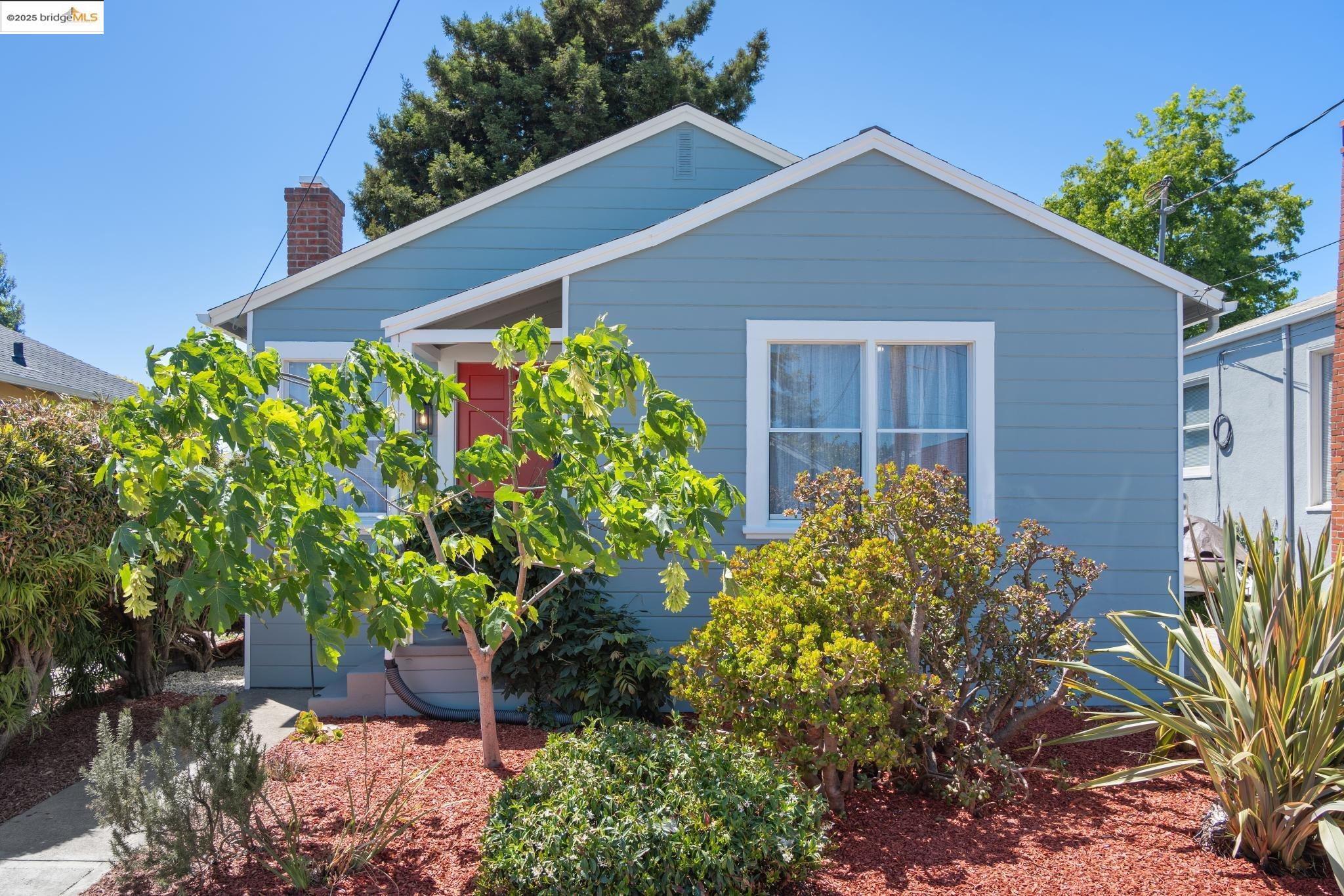 Detail Gallery Image 2 of 50 For 623 38th St, Richmond,  CA 94805 - 2 Beds | 1 Baths