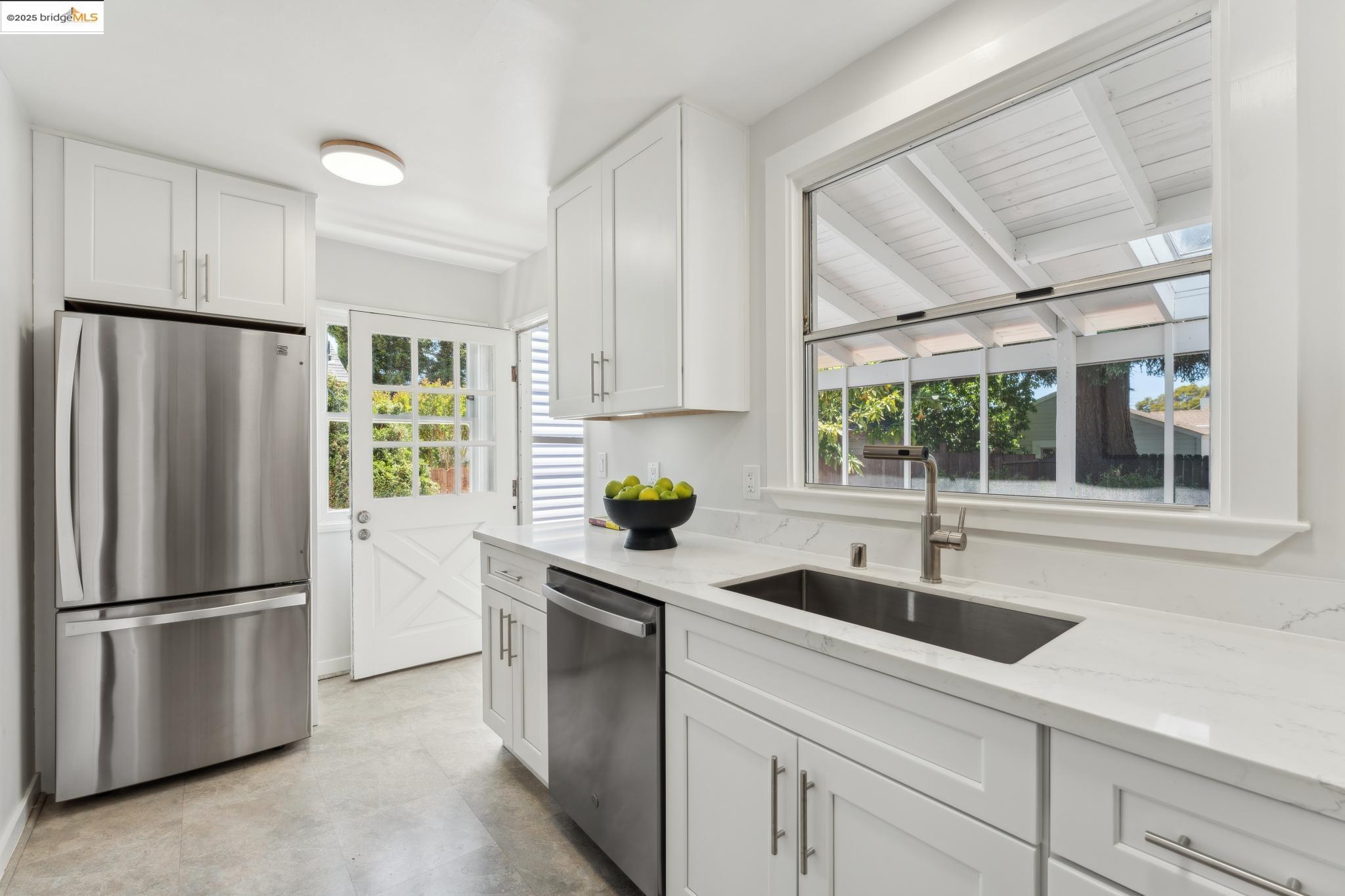 Detail Gallery Image 19 of 50 For 623 38th St, Richmond,  CA 94805 - 2 Beds | 1 Baths