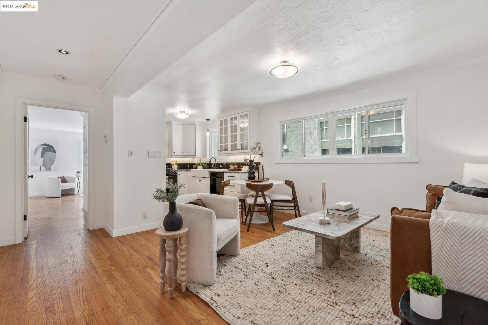 Detail Gallery Image 12 of 26 For 30 Domingo Ave #2,  Berkeley,  CA 94705-0000 - 2 Beds | 2 Baths