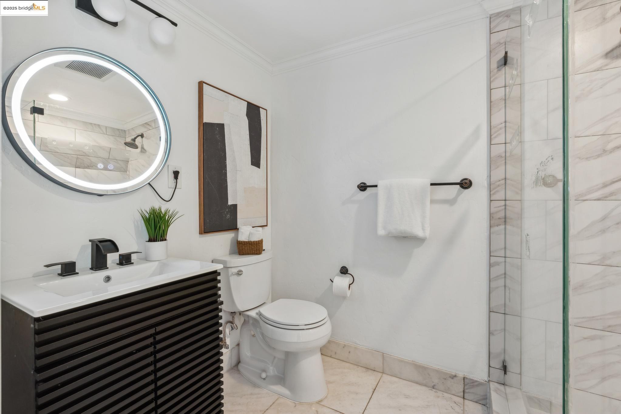 Detail Gallery Image 16 of 26 For 30 Domingo Ave #2,  Berkeley,  CA 94705-0000 - 2 Beds | 2 Baths