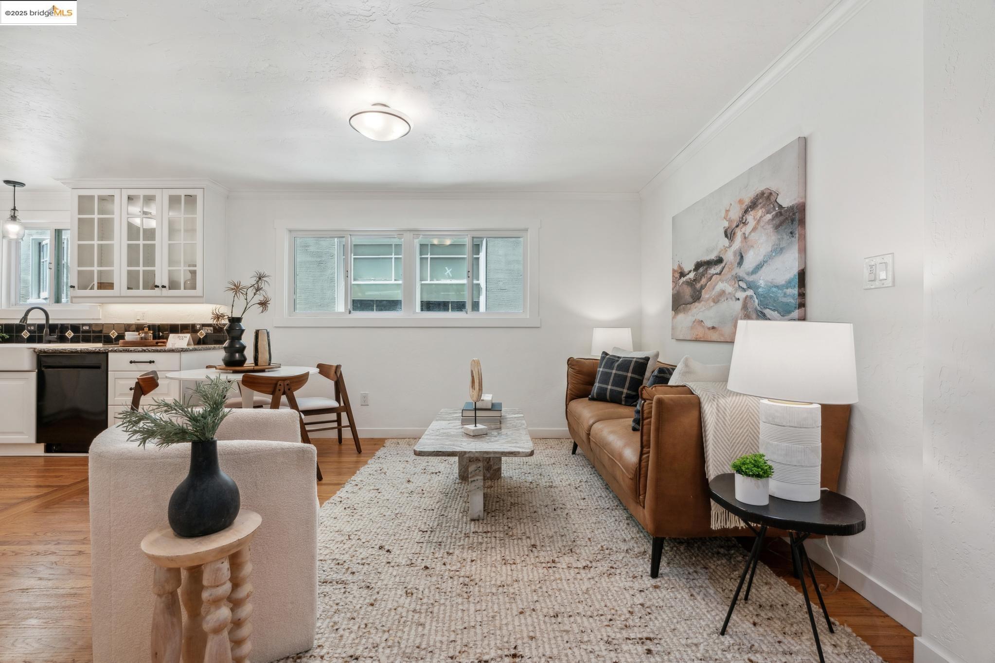 Detail Gallery Image 3 of 26 For 30 Domingo Ave #2,  Berkeley,  CA 94705-0000 - 2 Beds | 2 Baths