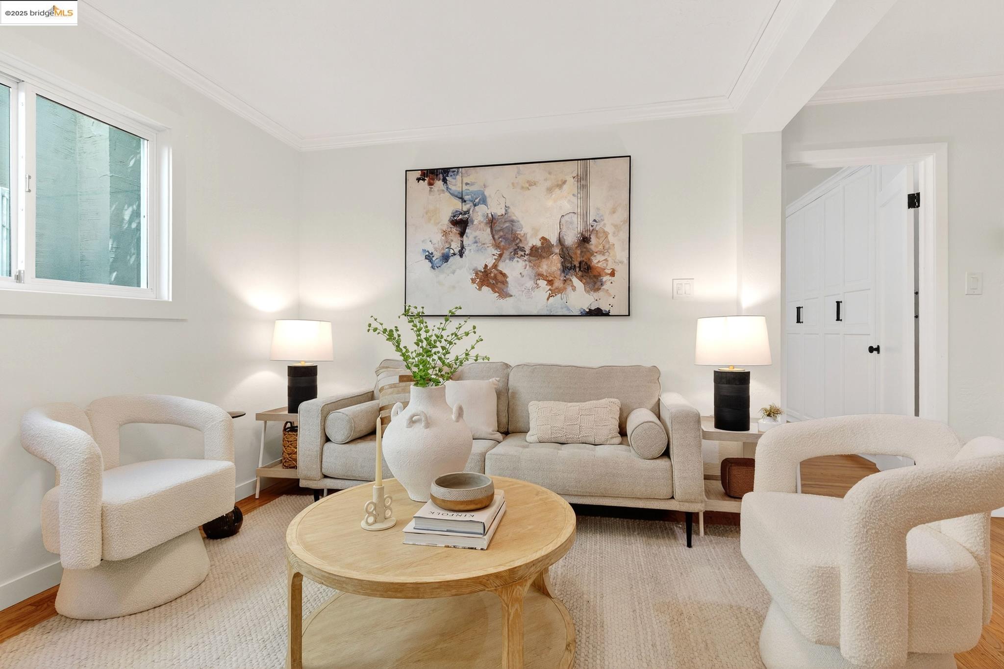 Detail Gallery Image 3 of 29 For 30 Domingo Ave #2,  Berkeley,  CA 94705-0000 - 2 Beds | 2 Baths
