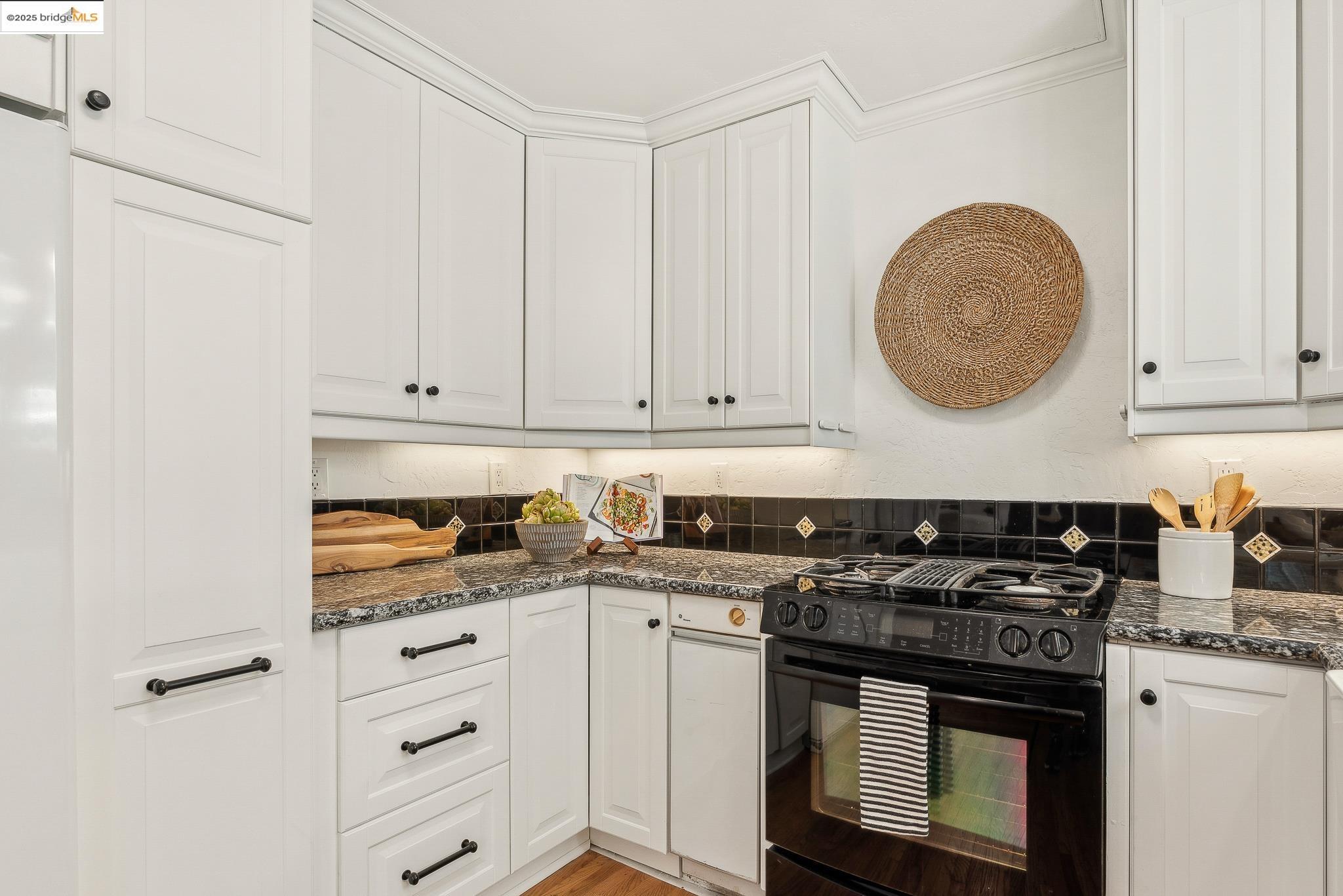 Photo #6: 41098781 Listing 