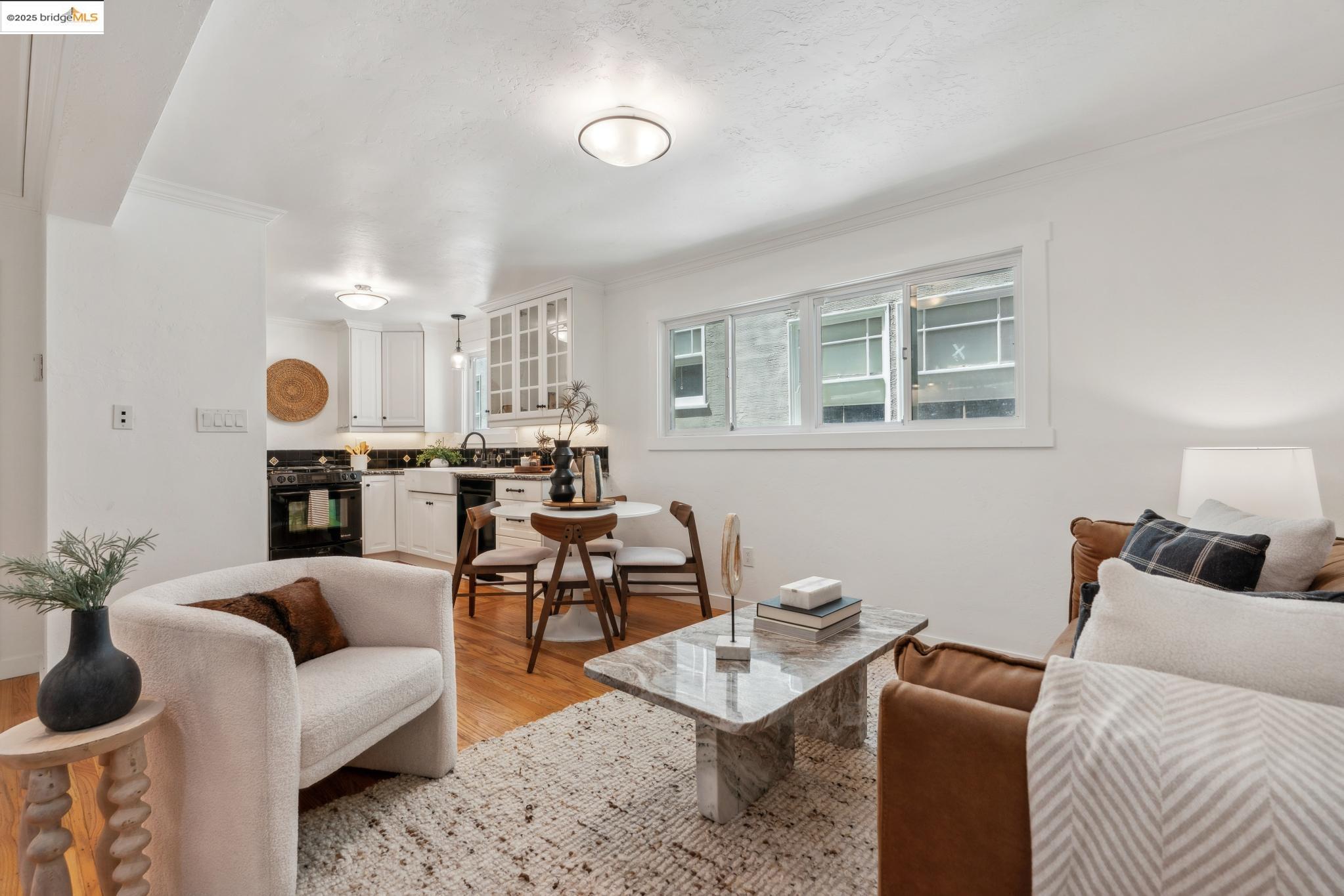 Detail Gallery Image 6 of 26 For 30 Domingo Ave #2,  Berkeley,  CA 94705-0000 - 2 Beds | 2 Baths