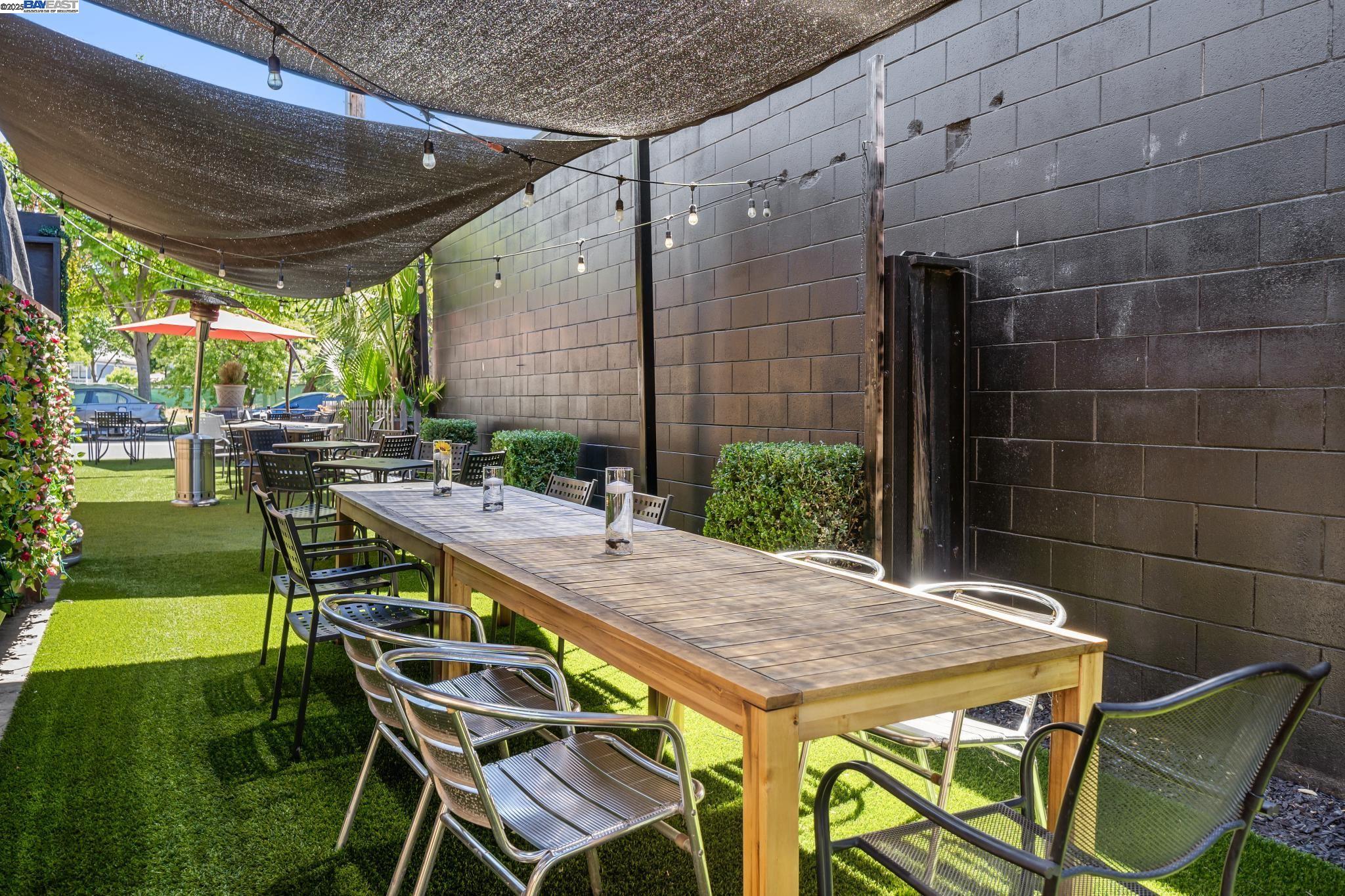 Detail Gallery Image 11 of 44 For 4473 Railroad Ave, Pleasanton,  CA 94566-6613 - – Beds | – Baths