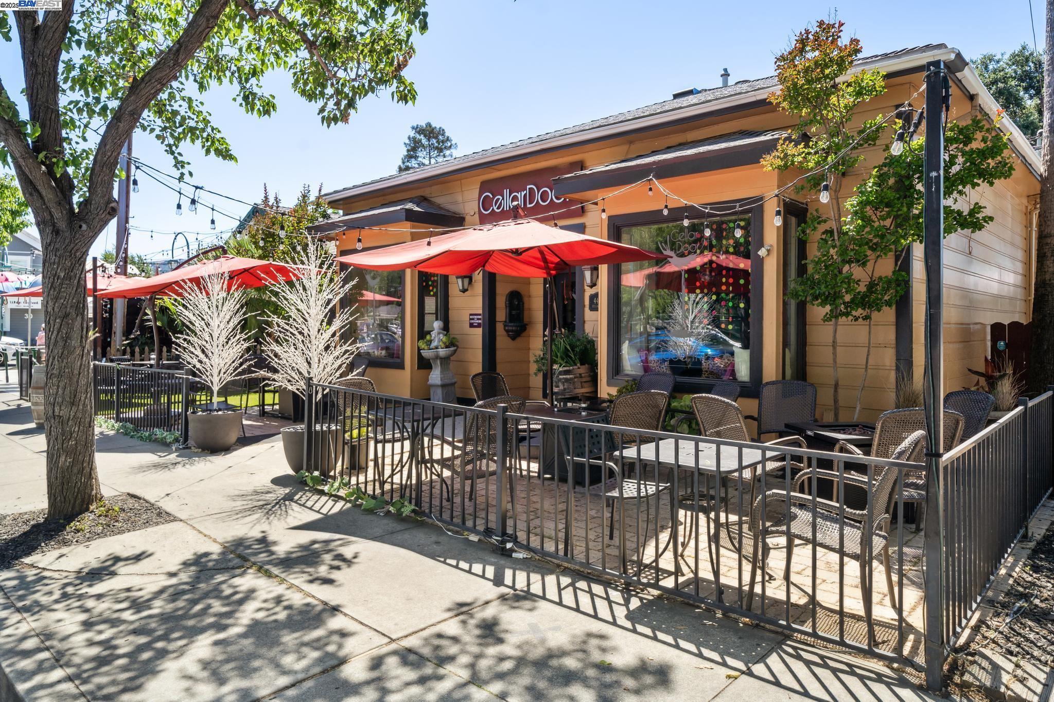 Detail Gallery Image 5 of 44 For 4473 Railroad Ave, Pleasanton,  CA 94566-6613 - – Beds | – Baths