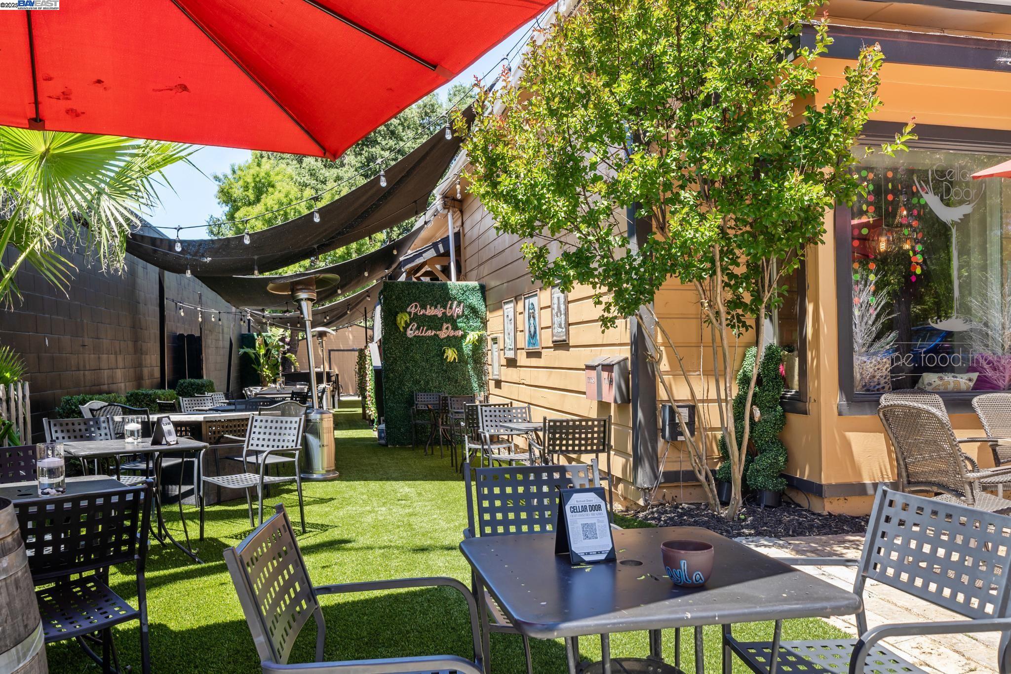 Detail Gallery Image 8 of 44 For 4473 Railroad Ave, Pleasanton,  CA 94566-6613 - – Beds | – Baths