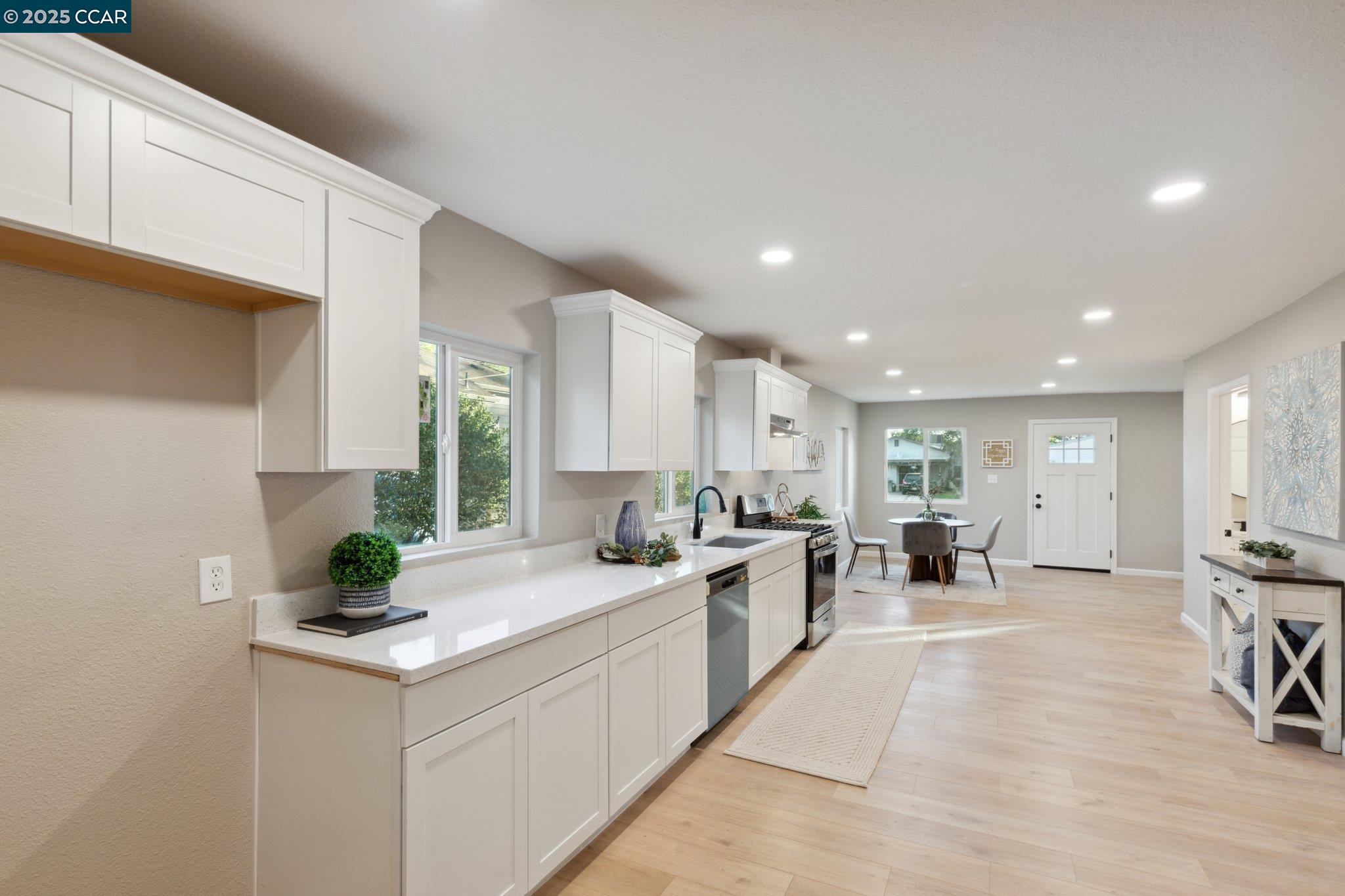 Detail Gallery Image 16 of 41 For 325 N 3rd Ave, Oakdale,  CA 95361 - 3 Beds | 2 Baths