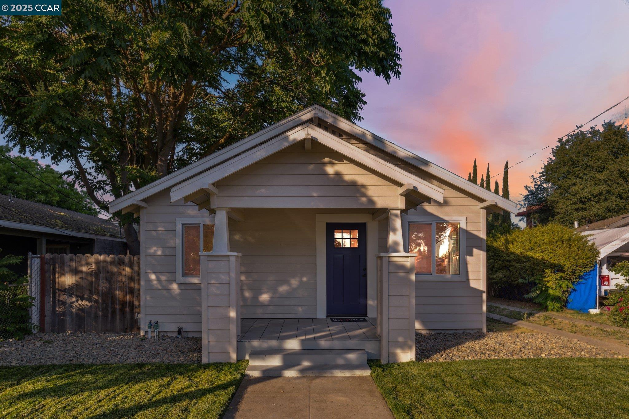 Detail Gallery Image 4 of 41 For 325 N 3rd Ave, Oakdale,  CA 95361 - 3 Beds | 2 Baths