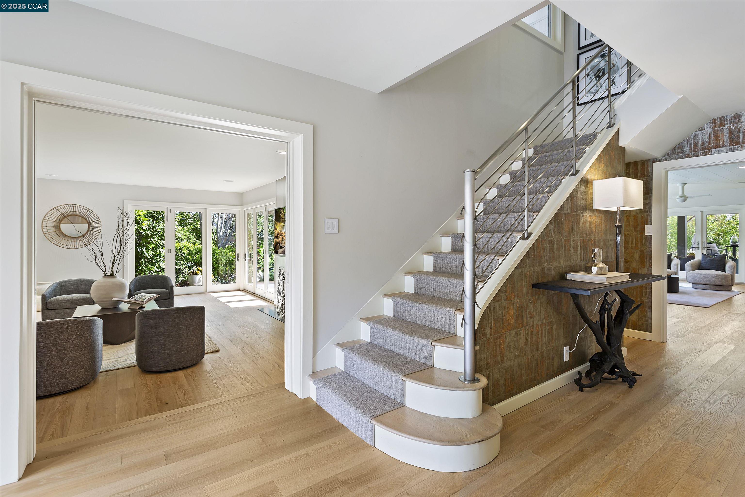 Detail Gallery Image 16 of 60 For 1121 Estates Dr, Lafayette,  CA 94549 - 4 Beds | 4/1 Baths