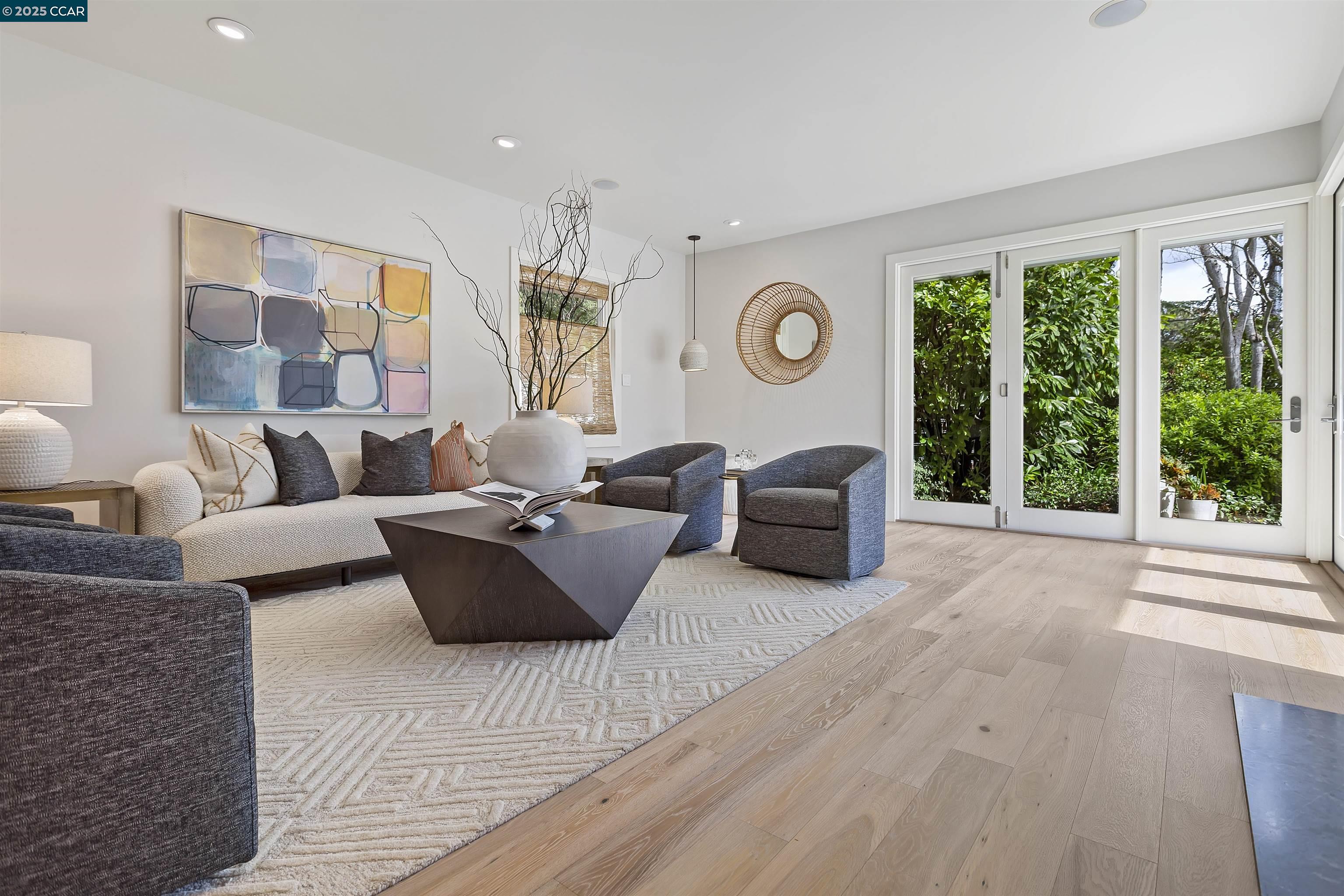 Detail Gallery Image 18 of 60 For 1121 Estates Dr, Lafayette,  CA 94549 - 4 Beds | 4/1 Baths