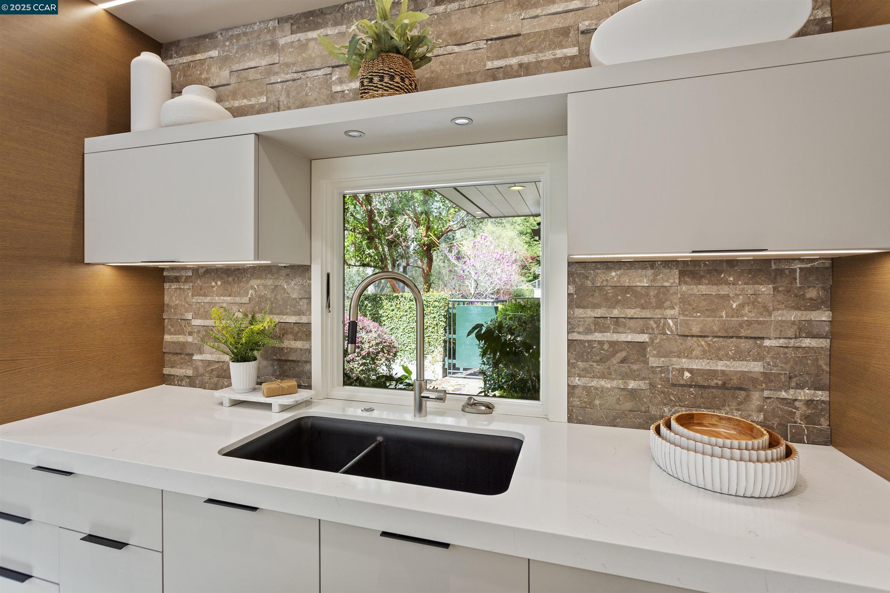 Detail Gallery Image 30 of 60 For 1121 Estates Dr, Lafayette,  CA 94549 - 4 Beds | 4/1 Baths