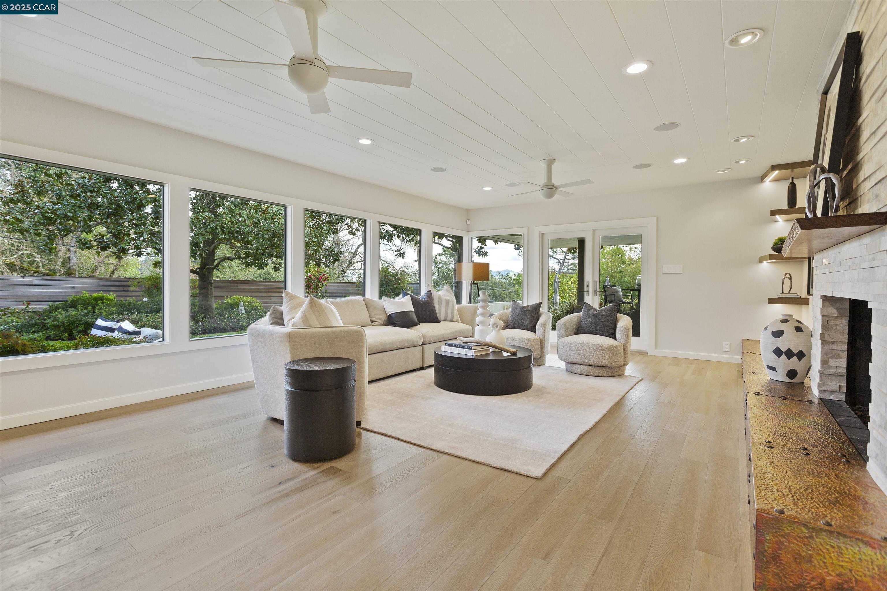 Detail Gallery Image 32 of 60 For 1121 Estates Dr, Lafayette,  CA 94549 - 4 Beds | 4/1 Baths