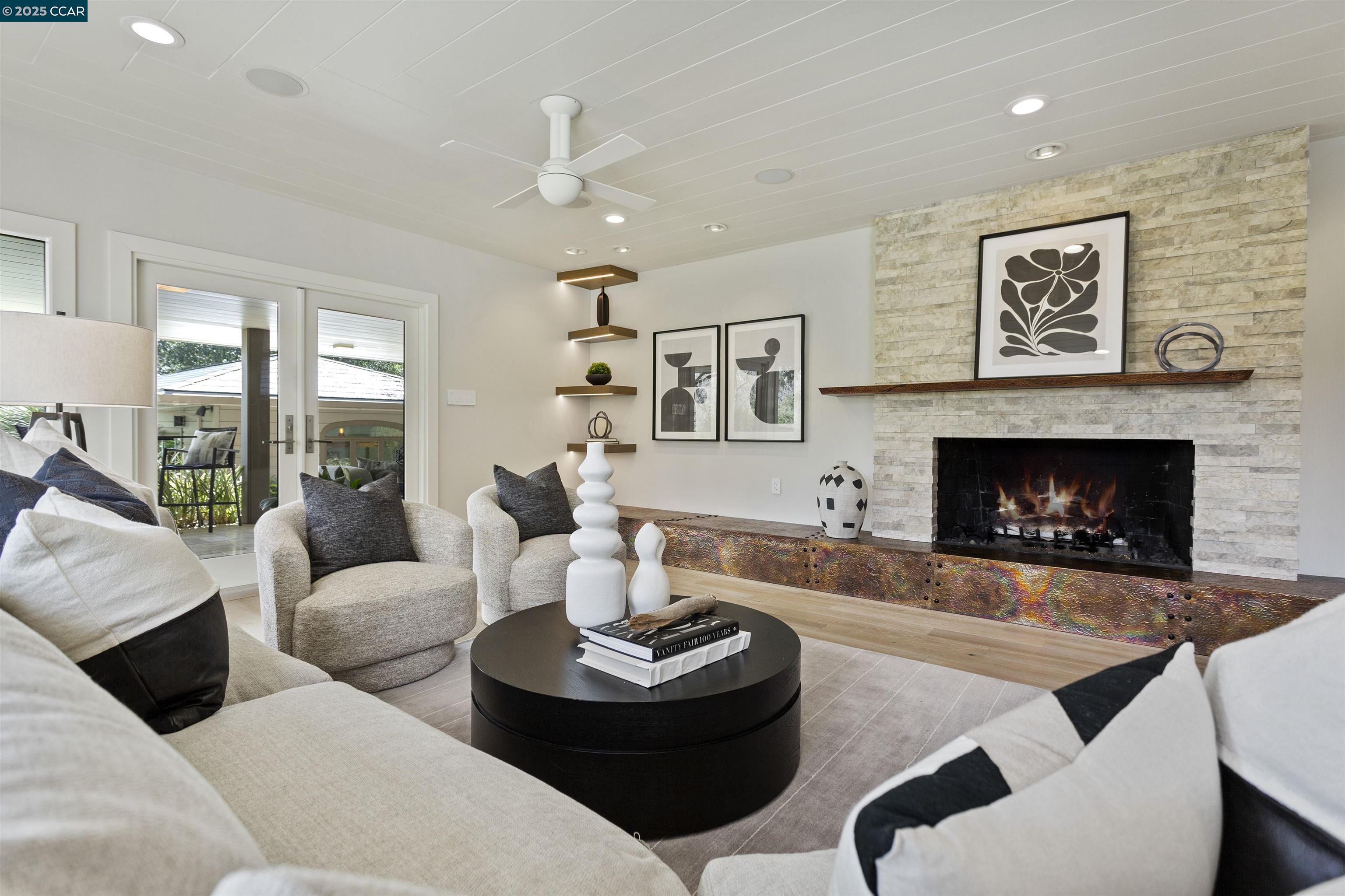 Detail Gallery Image 33 of 60 For 1121 Estates Dr, Lafayette,  CA 94549 - 4 Beds | 4/1 Baths