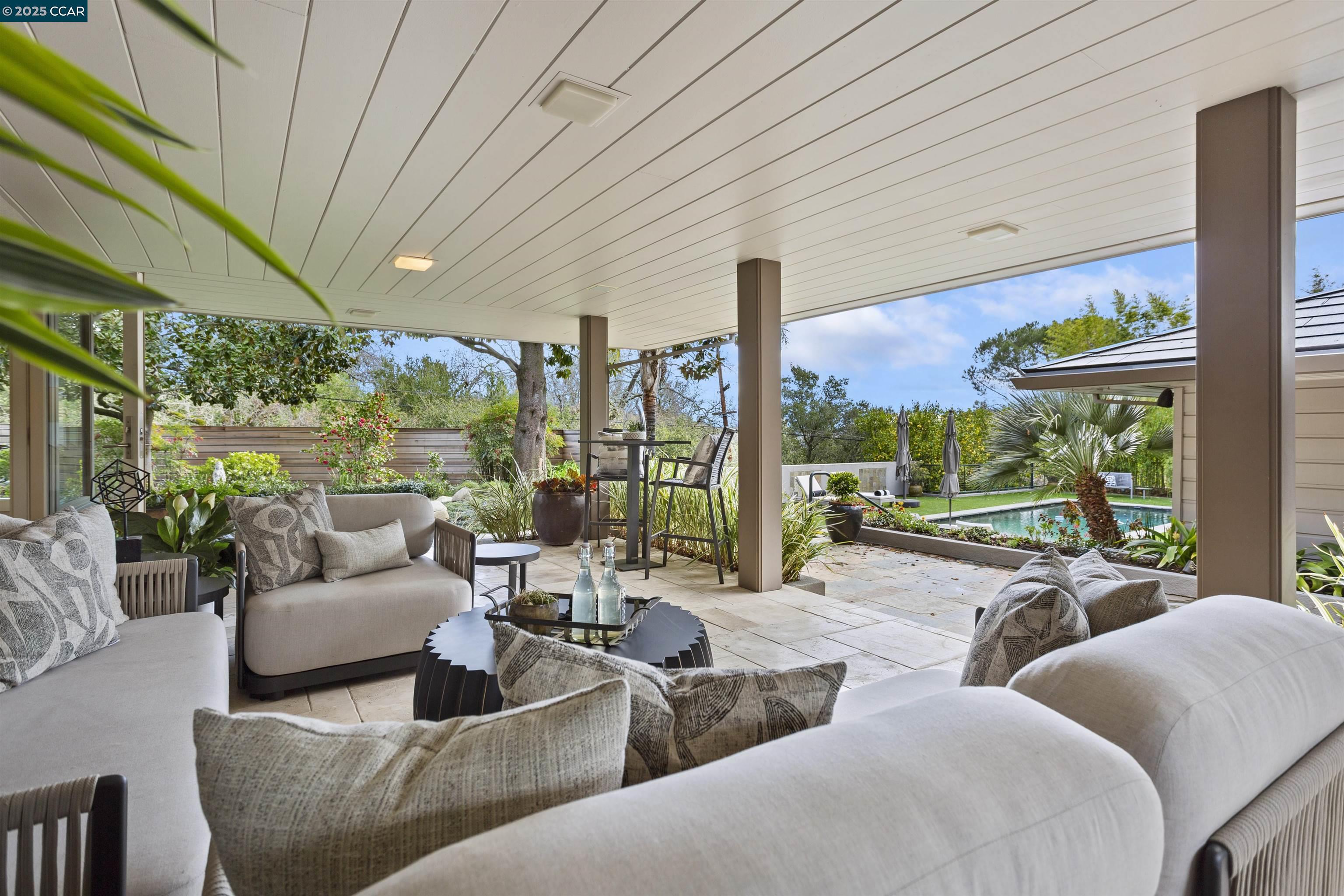 Detail Gallery Image 35 of 60 For 1121 Estates Dr, Lafayette,  CA 94549 - 4 Beds | 4/1 Baths