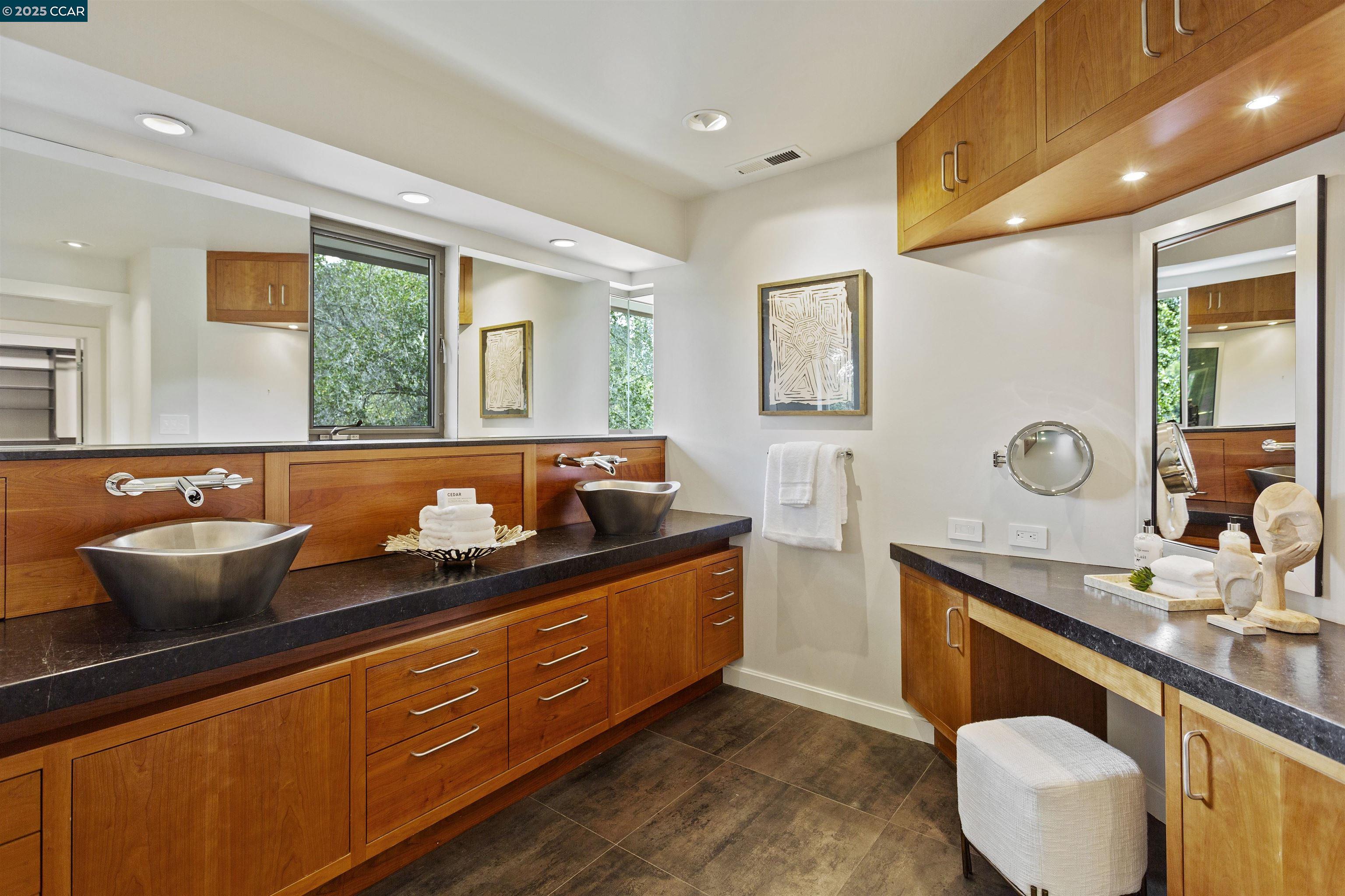 Detail Gallery Image 41 of 60 For 1121 Estates Dr, Lafayette,  CA 94549 - 4 Beds | 4/1 Baths