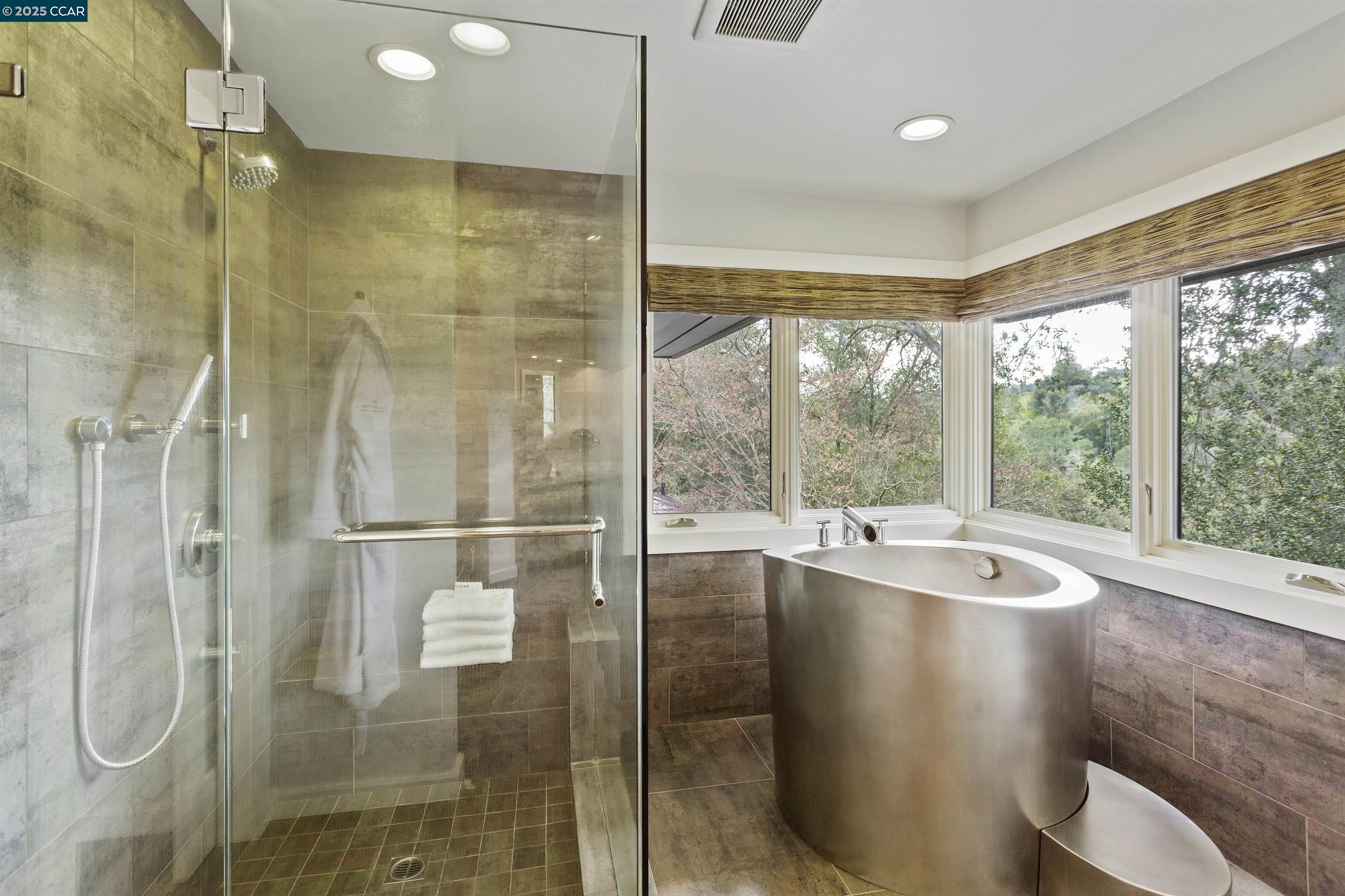Detail Gallery Image 42 of 60 For 1121 Estates Dr, Lafayette,  CA 94549 - 4 Beds | 4/1 Baths