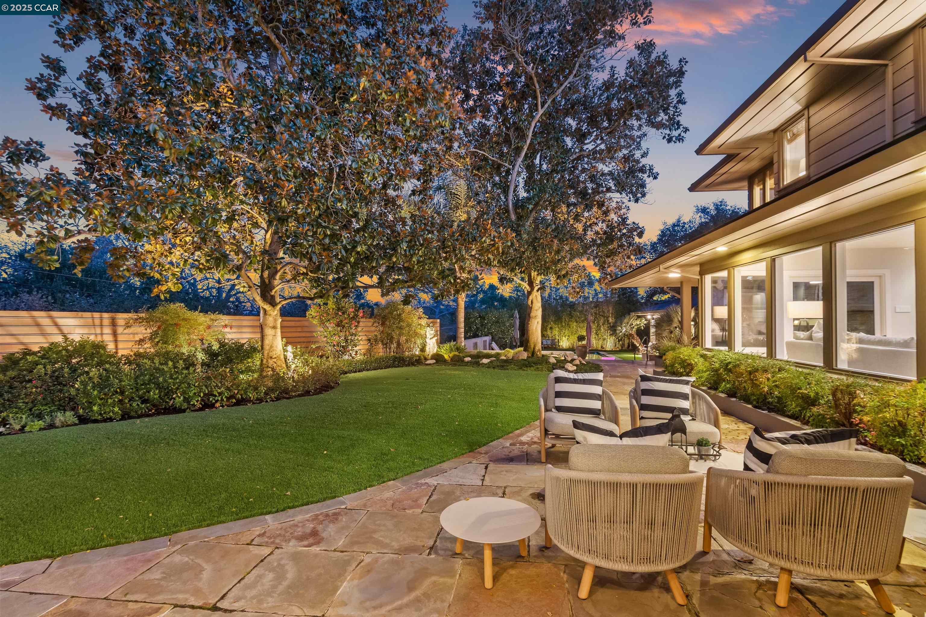 Detail Gallery Image 6 of 60 For 1121 Estates Dr, Lafayette,  CA 94549 - 4 Beds | 4/1 Baths