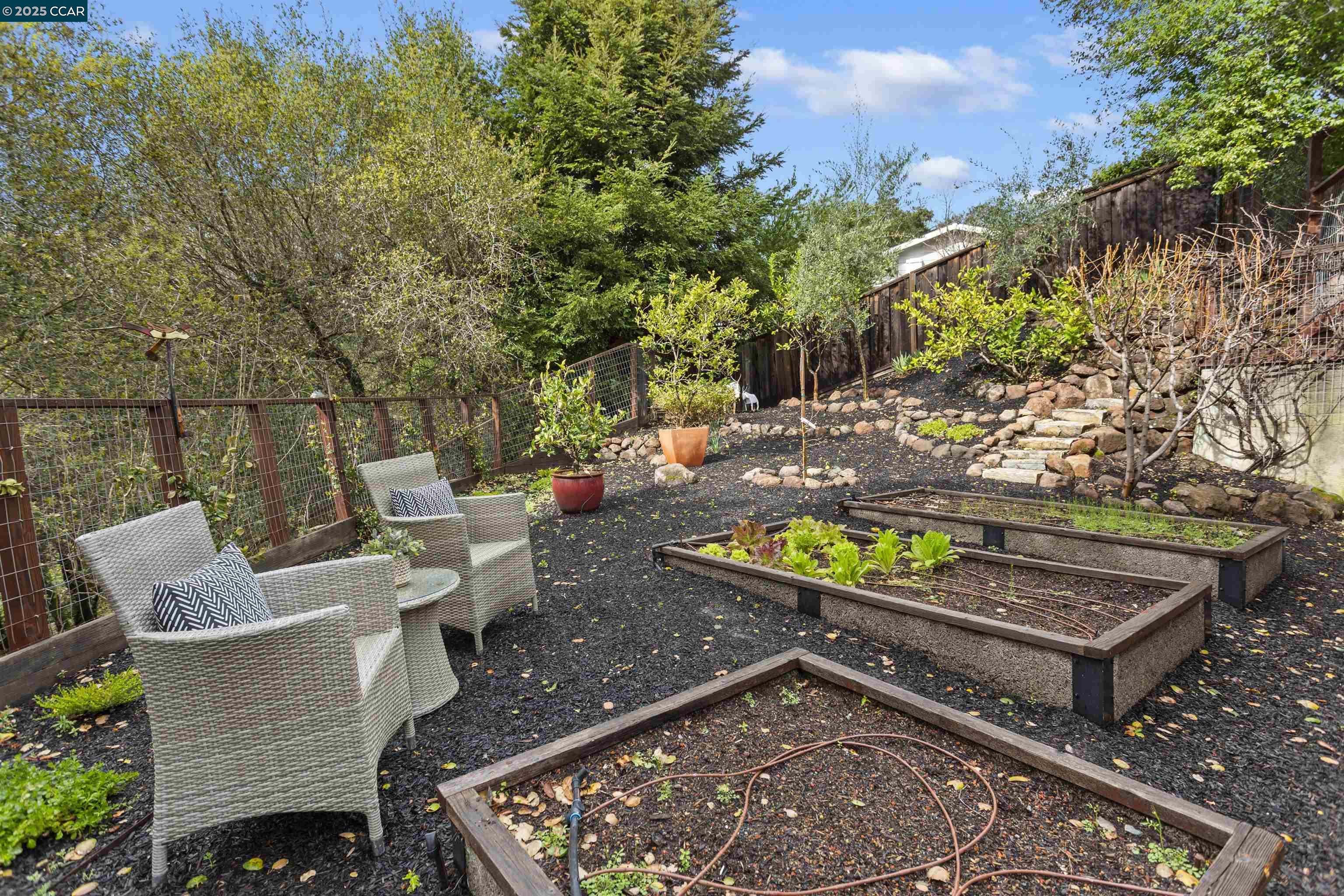 Detail Gallery Image 55 of 60 For 1121 Estates Dr, Lafayette,  CA 94549 - 4 Beds | 4/1 Baths