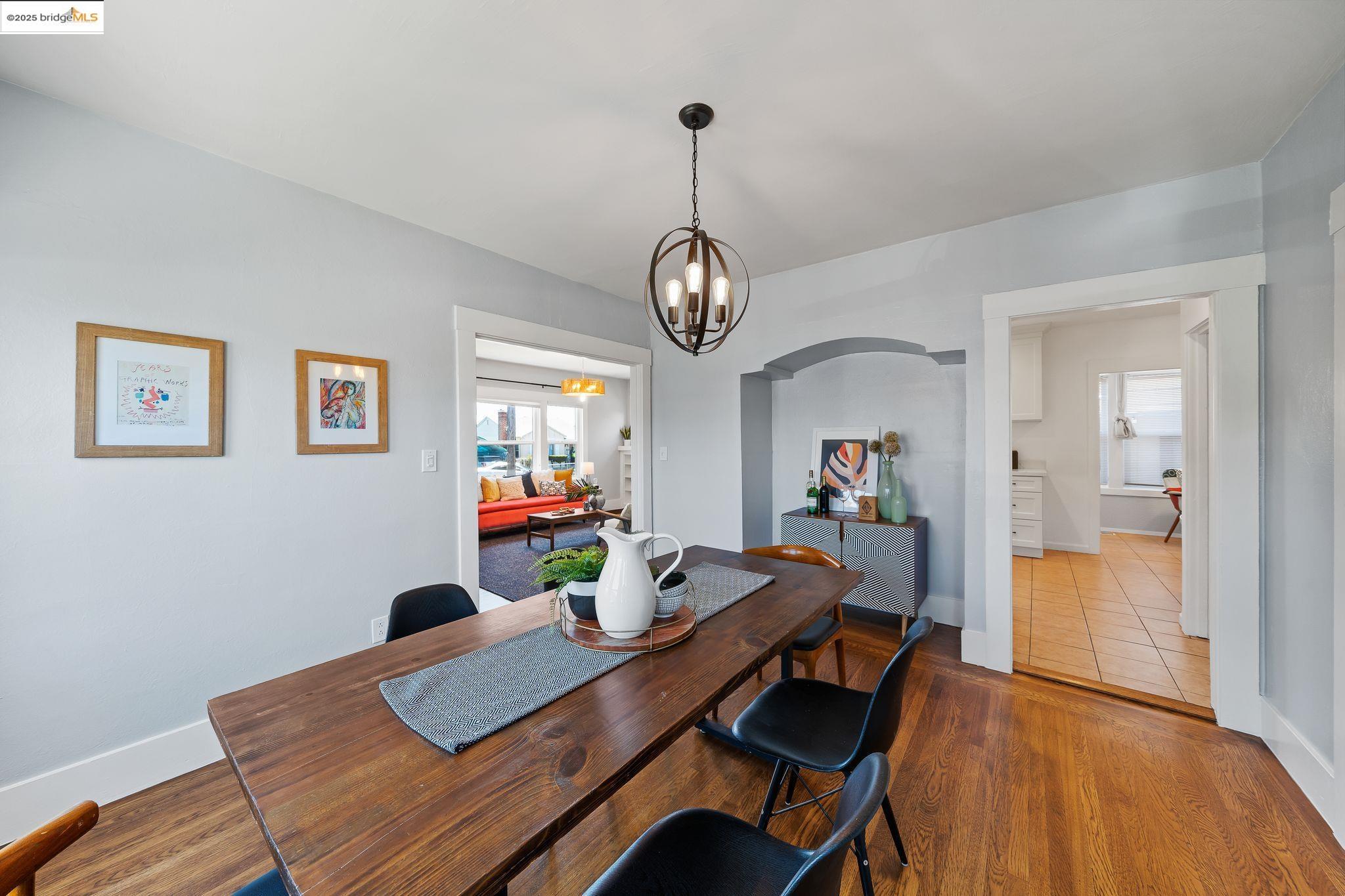 Detail Gallery Image 17 of 46 For 1547 68th Ave, Oakland,  CA 94621 - 3 Beds | 2 Baths