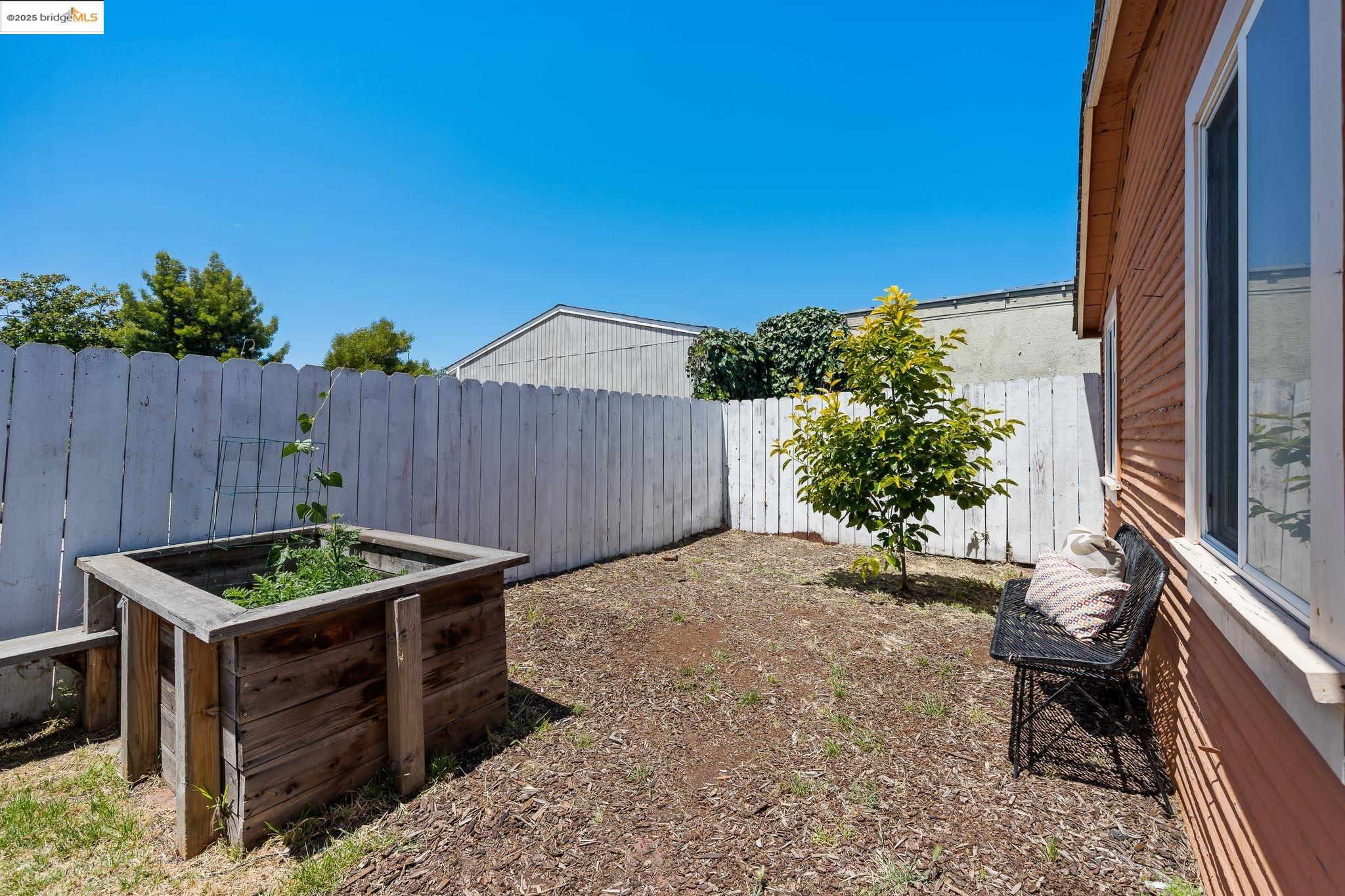 Detail Gallery Image 43 of 46 For 1547 68th Ave, Oakland,  CA 94621 - 3 Beds | 2 Baths