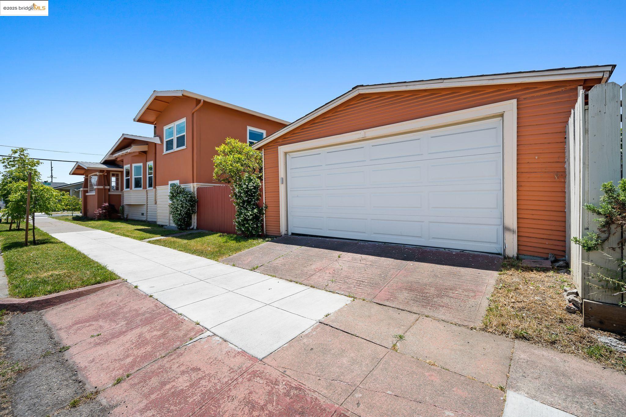 Detail Gallery Image 46 of 46 For 1547 68th Ave, Oakland,  CA 94621 - 3 Beds | 2 Baths