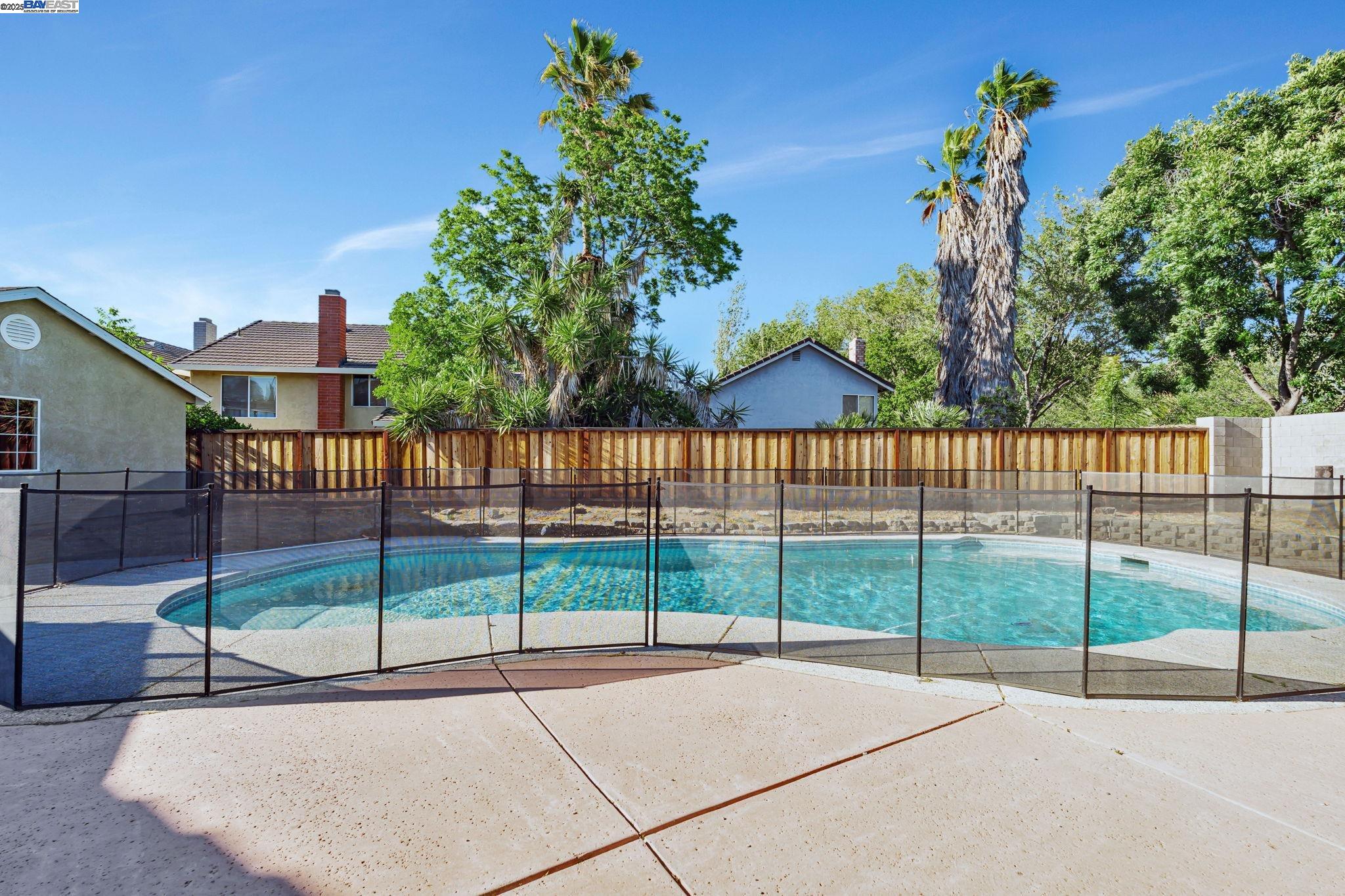 Detail Gallery Image 20 of 33 For 25 Phillips Ct, Tracy,  CA 95376 - 4 Beds | 3/1 Baths